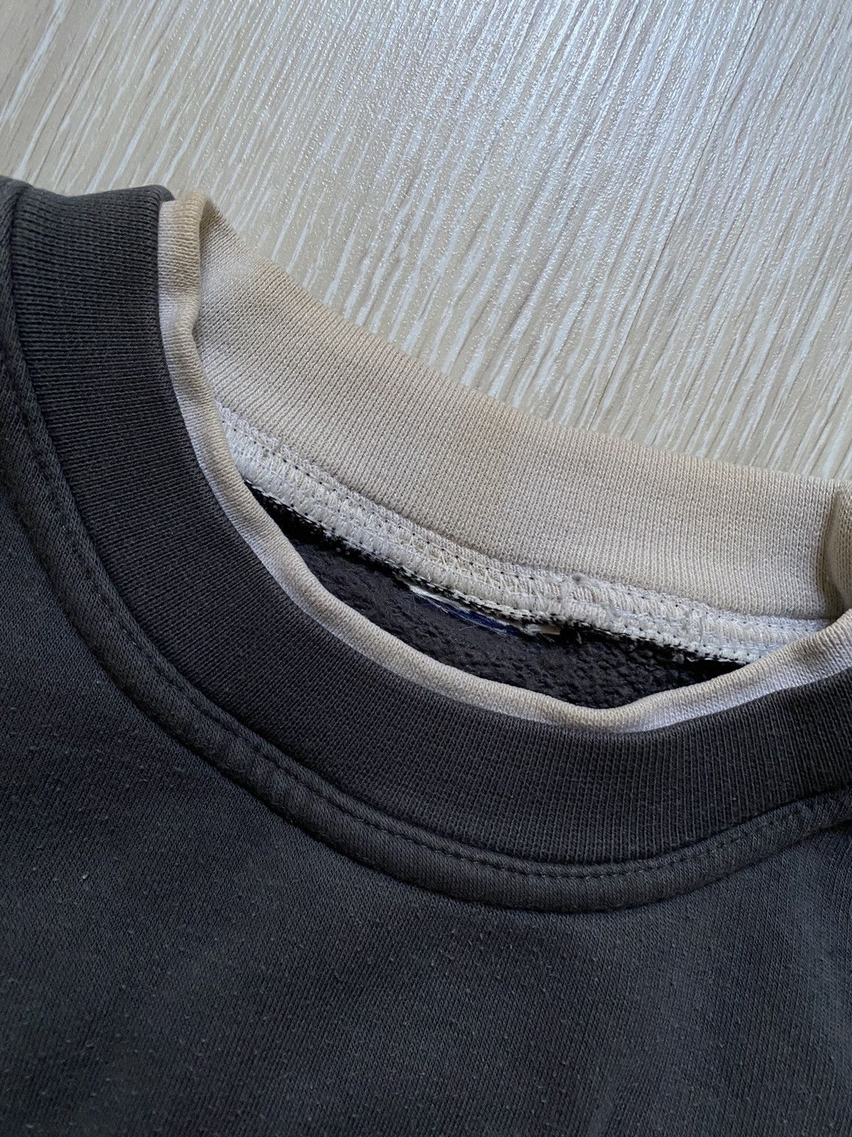 Nike × Vintage Vintage Nike Big Logo Sweatshirt Y2K Style Faded Size M Size US M / EU 48-50 / 2 - 3 Thumbnail