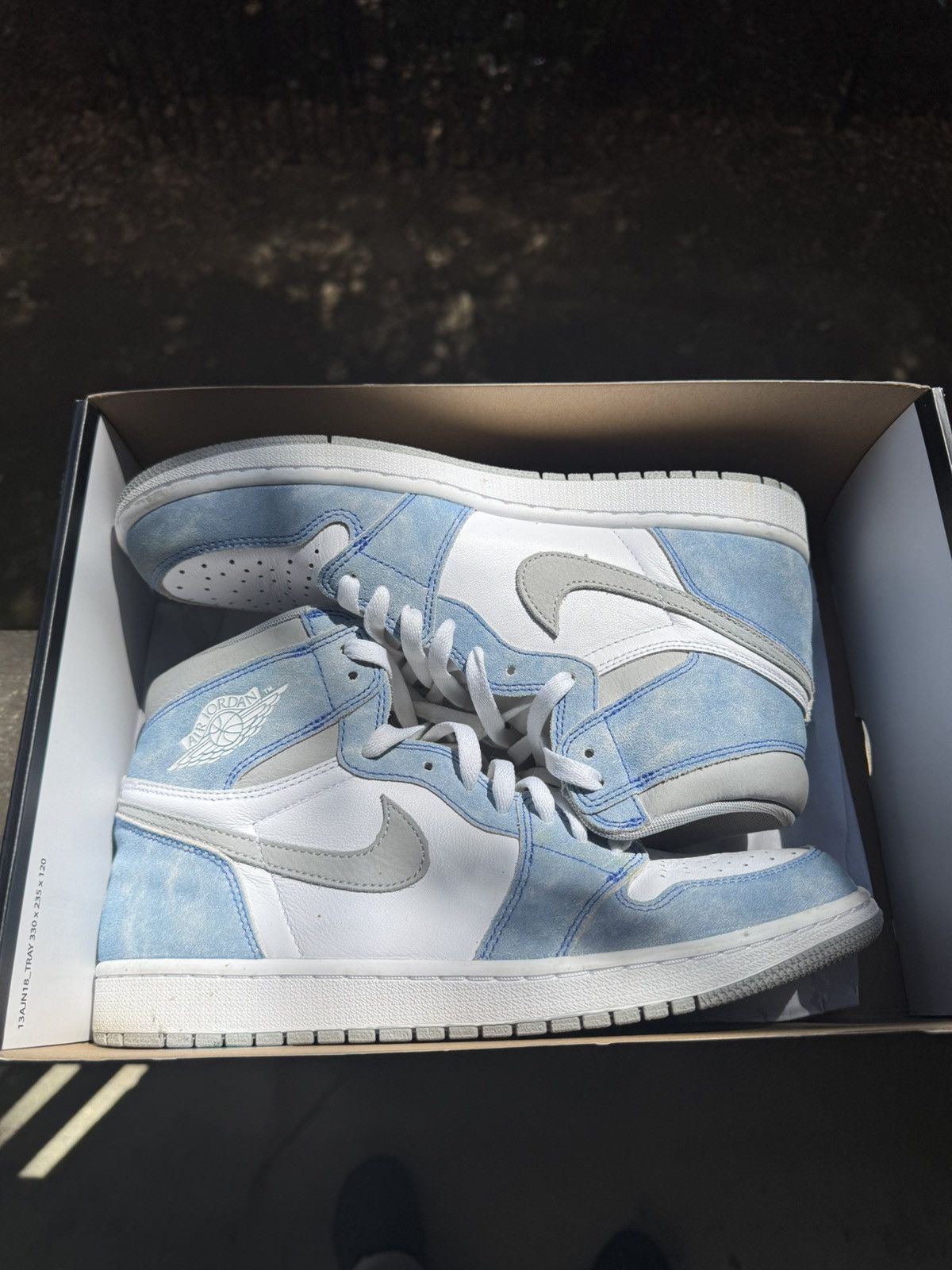 Nike JORDAN 1 HYPER ROYAL MEN SIZE 10.5 Size US 10.5 / EU 43-44 - 1 Thumbnail