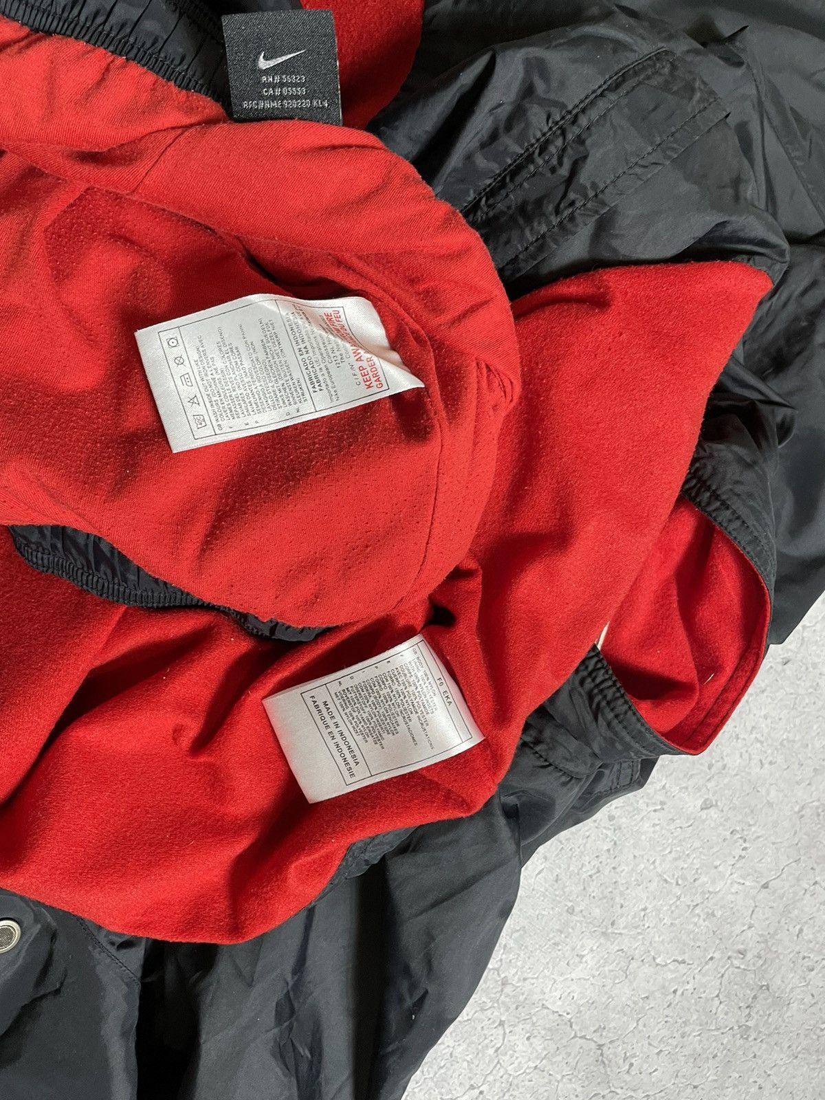 Nike Nike Nylon Track Suit Drill Jacket And Pants Y2K Vintage Size US L / EU 52-54 / 3 - 8 Thumbnail