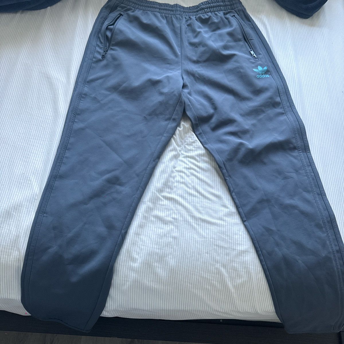 Adidas Dark Grey Adidas sweat pants Size US 27 - 2 Thumbnail