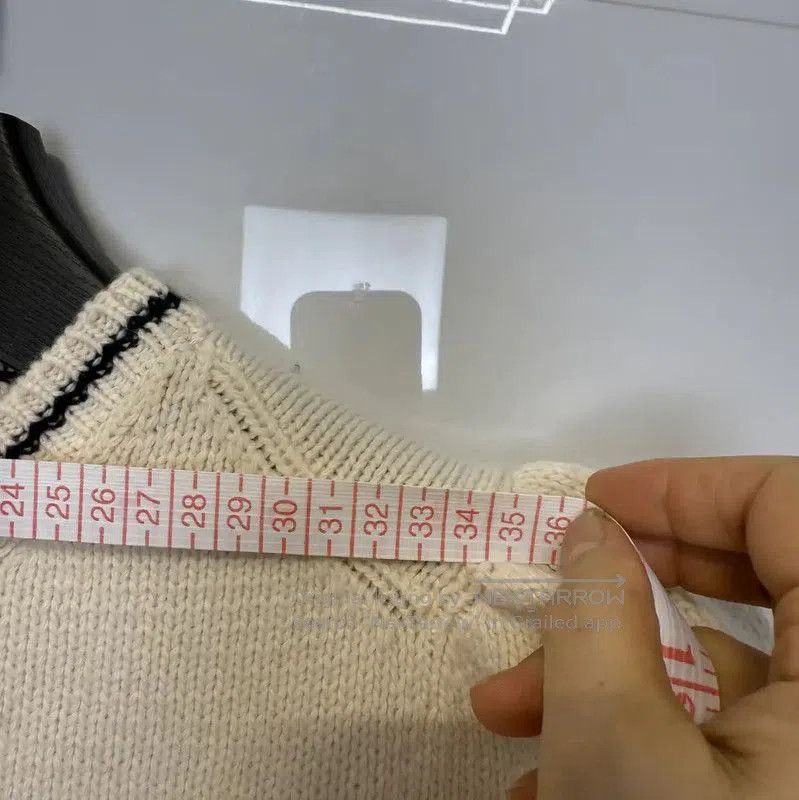 Dior Dior Women's White Wool Short Sleeve Sweater . Size M / US 6-8 / IT 42-44 - 6 Thumbnail