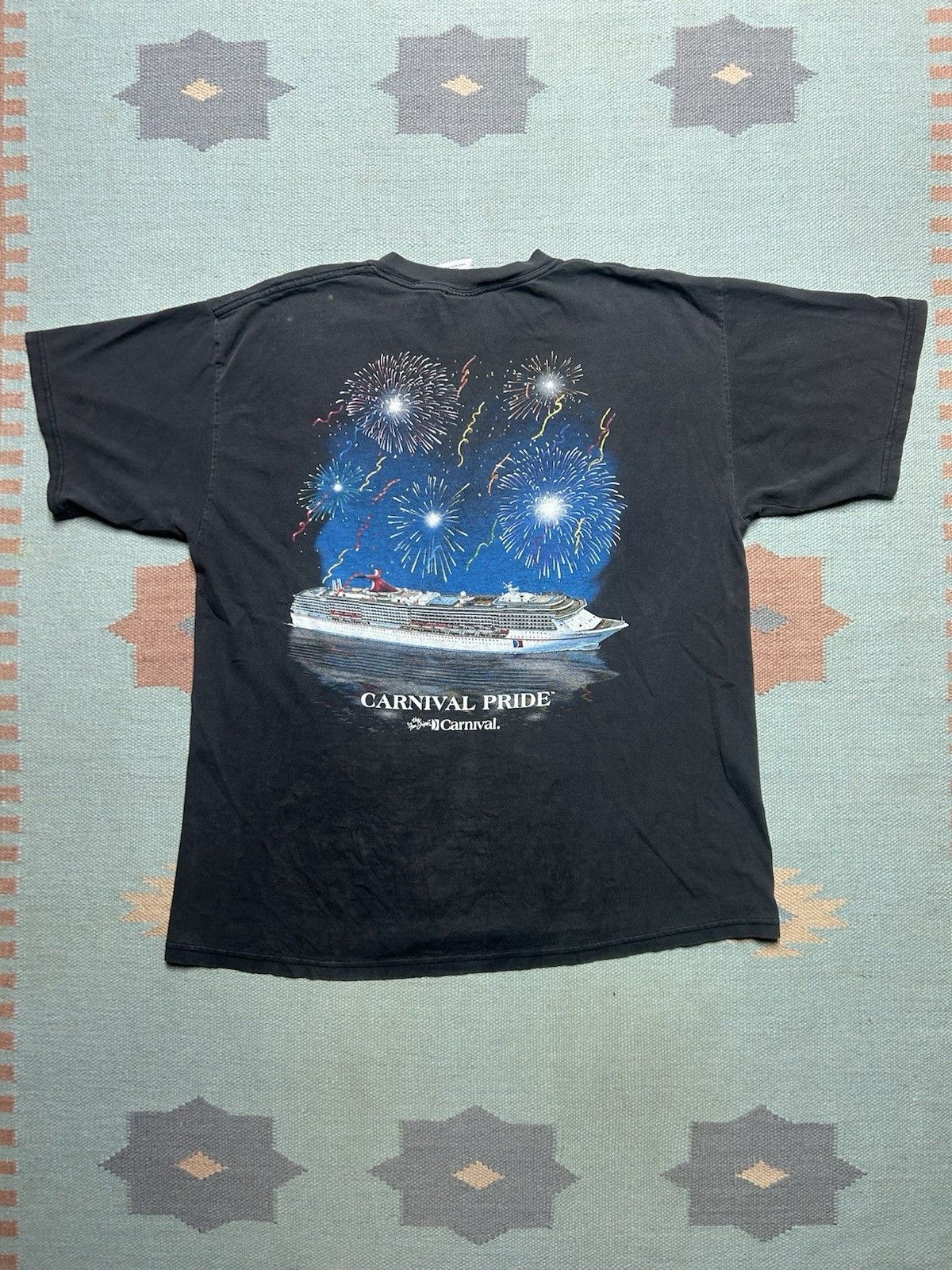 Vintage Vtg t shirt carnival pride cruise ship fireworks faded XL Size US XL / EU 56 / 4 - 1 Thumbnail