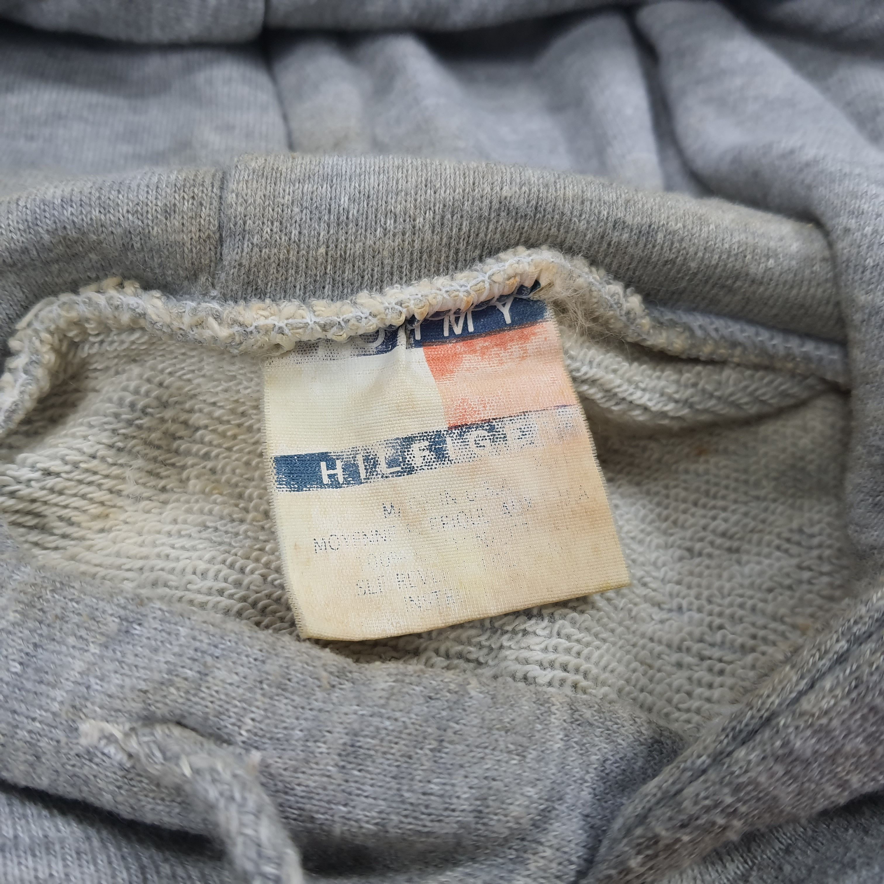 Tommy Hilfiger × Vintage Vintage Tommy Hilfiger Big Logo Hoodie Size US L / EU 52-54 / 3 - 5 Thumbnail