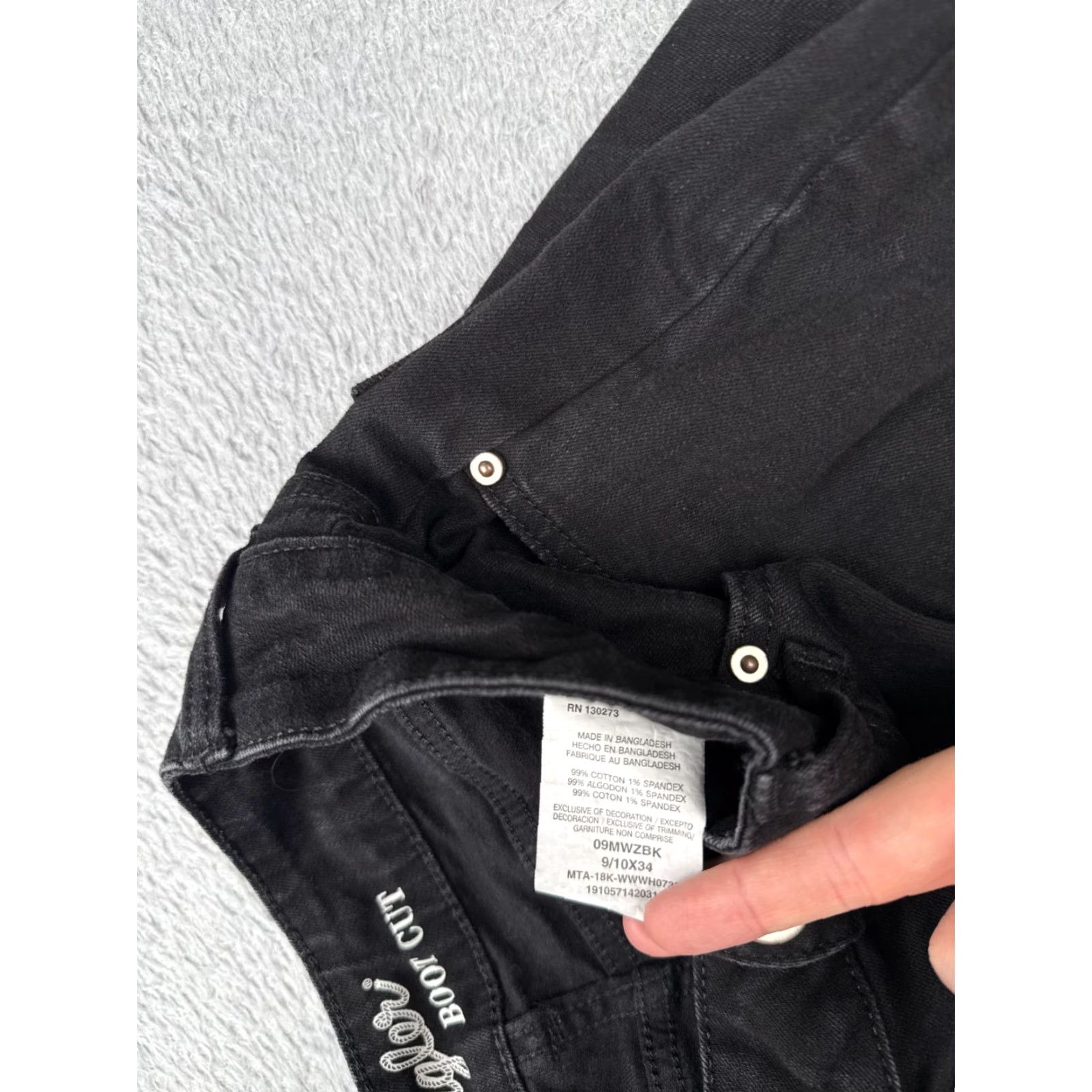 Wrangler Wrangler Jeans Juniors 9 Black Denim Bootcut Cotton Blend Mid Rise Western 29x33 Jeans Womens 90s Retro Western Wrangler Retro Wearnt Size 30" / US 8 / IT 44 - 7 Thumbnail