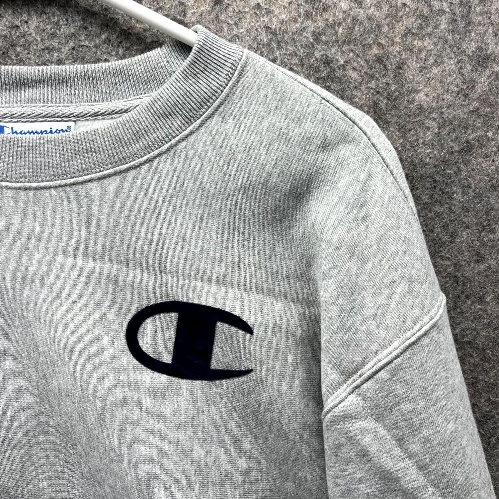 Champion VINTAGE Champion Sweater Women Small Gray Pullover Cropped Reverse Weave Big C Crew Neck Long Sleeve Size S / US 4 / IT 40 - 4 Thumbnail