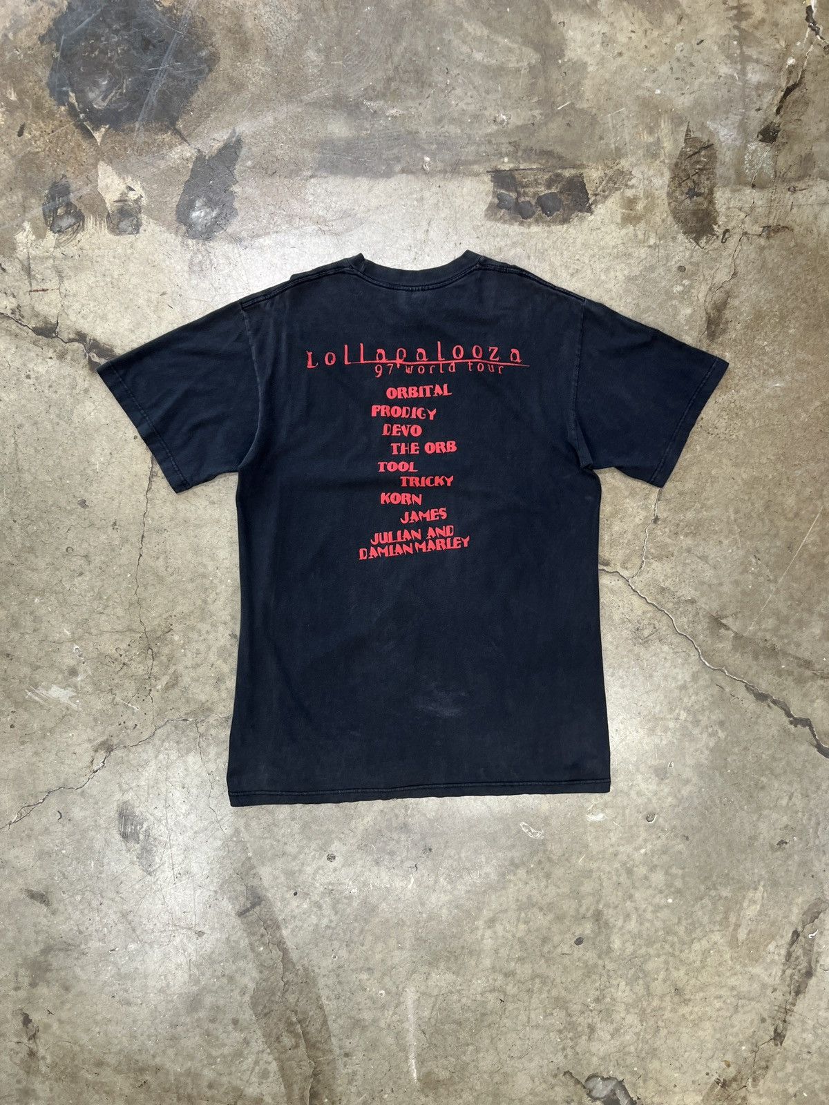 Band Tees Vintage 1997 Lollapolooza Korn prodigy Tour Giant Tee XL Size US XL / EU 56 / 4 - 5 Thumbnail