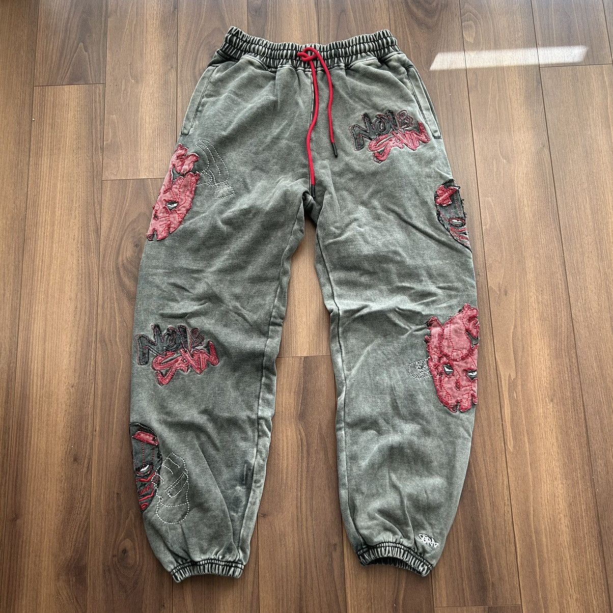 Vintage GREY ANIME SWEATPANTS DOROHEDORO SORA CLOTHING Size US 28 / EU 44 - 1 Thumbnail