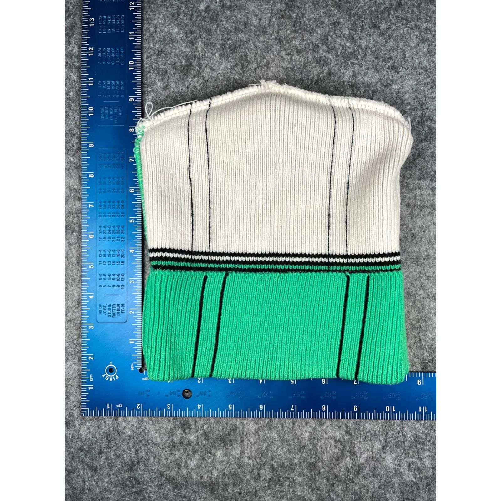 Vintage Beanie Toque Adult One Size Green White Stripe Knit Acrylic Blend Outdoor Size ONE SIZE - 5 Thumbnail