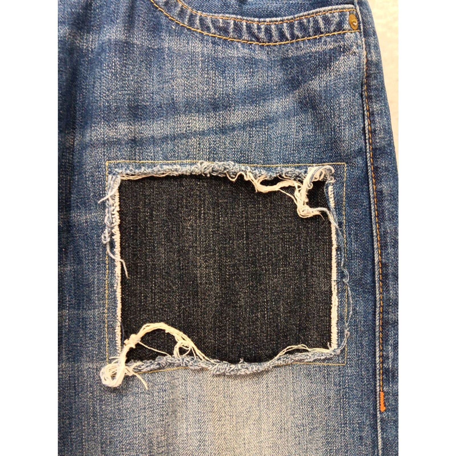 True Religion True Religion Jeans Men's 36x32 Straight 5-Pocket Distressed Medium Blue Wash Regular Size 36 Mens Jeans Size US 36 / EU 52 - 5 Thumbnail