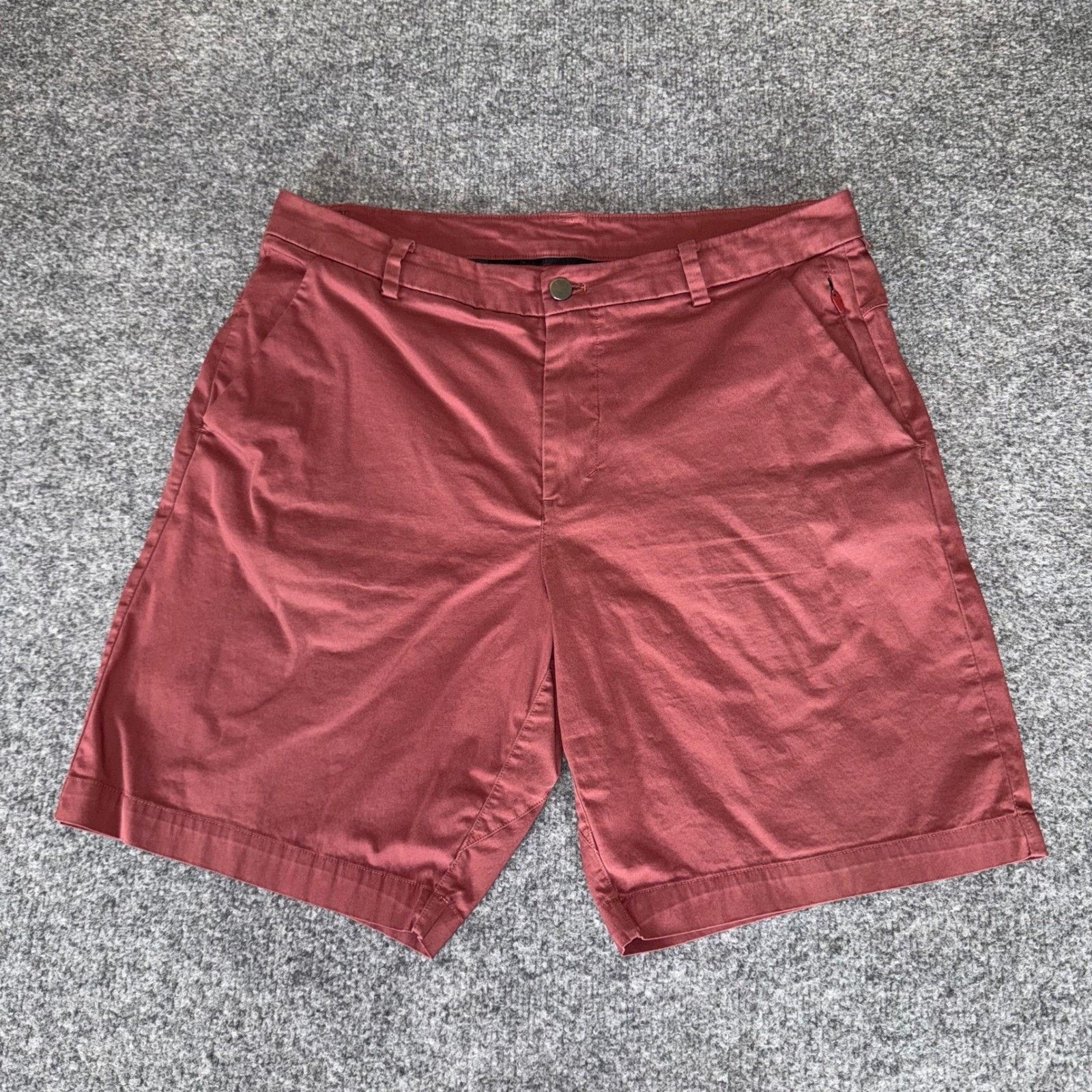 Lululemon Lululemon Commission Short Mens 32 Burgundy Chino Flat Front Size US 32 / EU 48 - 1 Thumbnail