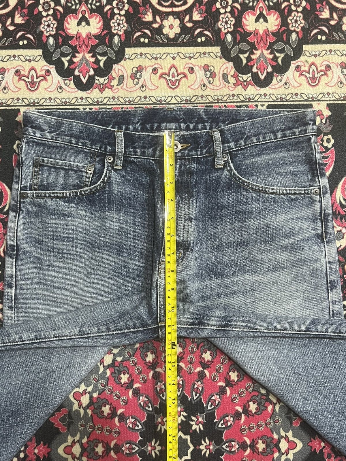Uniqlo Vintage Uniqlo Blue Washed Distress Frayed Leg Straight Jean Size US 32 / EU 48 - 11 Thumbnail