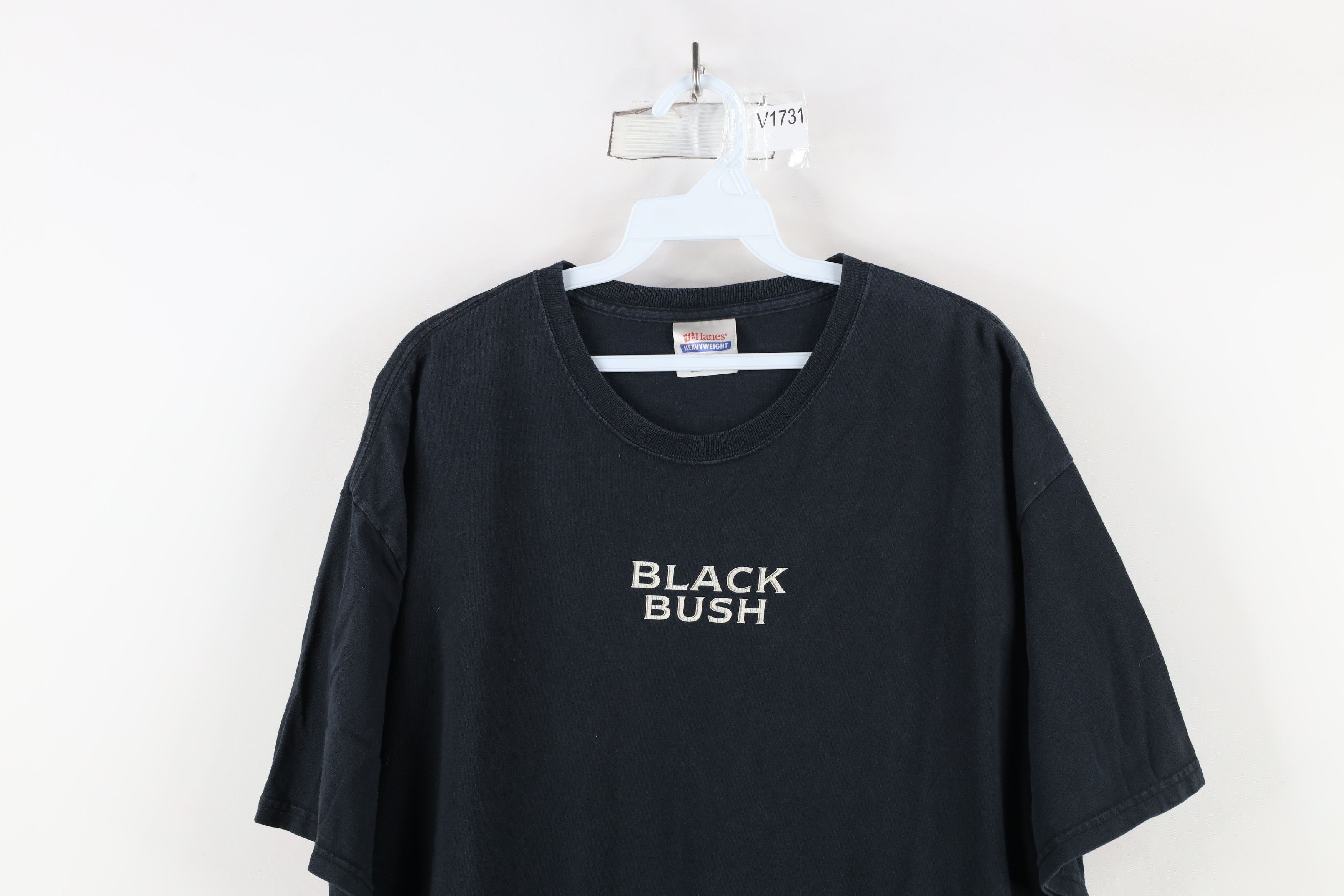 Vintage Vintage Spell Black Bush Irish Whiskey Short Sleeve T-Shirt Size US XL / EU 56 / 4 - 2 Thumbnail