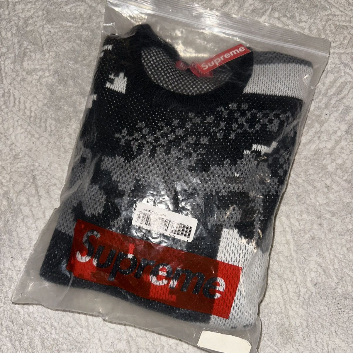 Supreme Supreme Digital Flag Sweater Size US L / EU 52-54 / 3 - 8 Thumbnail