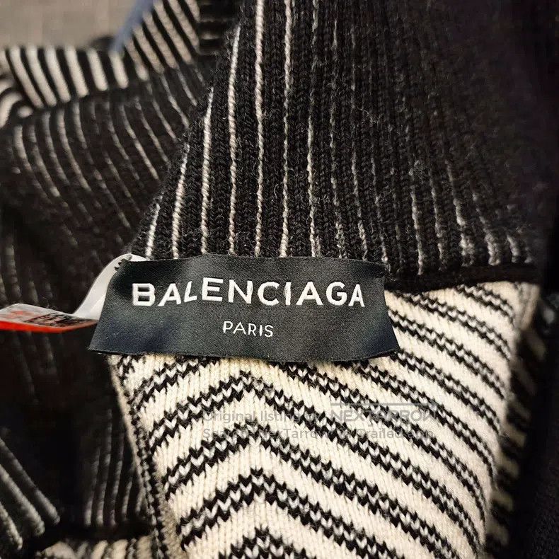 Balenciaga Balenciaga Sweater Black and White Striped Size L Size US L / EU 52-54 / 3 - 3 Thumbnail
