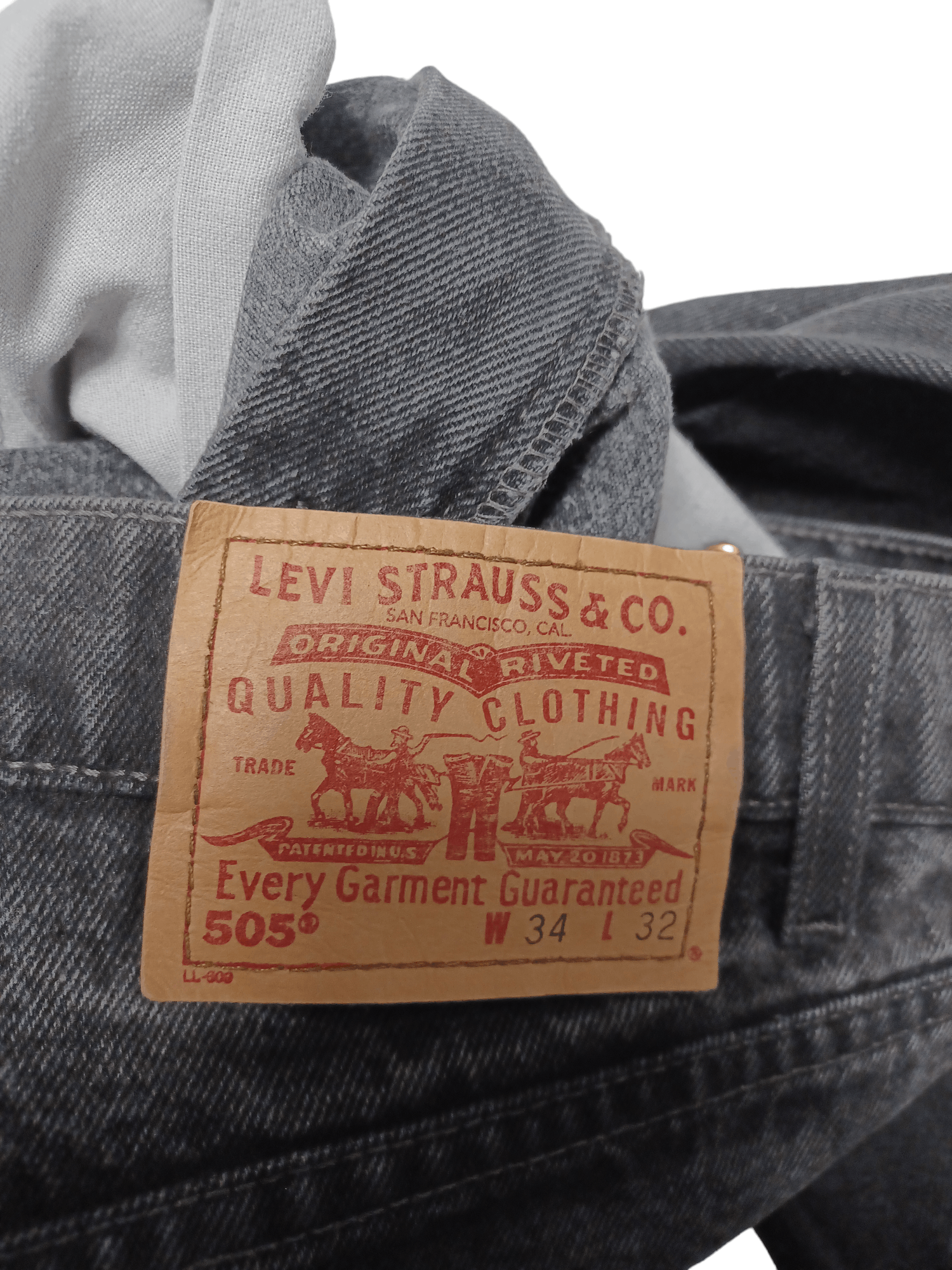 Levi's Vintage Clothing 505 LEVIS 1998 MADE IN GUATEMALA W34 L32 WASHED JEANS HEAVY Size US 34 / EU 50 - 6 Thumbnail