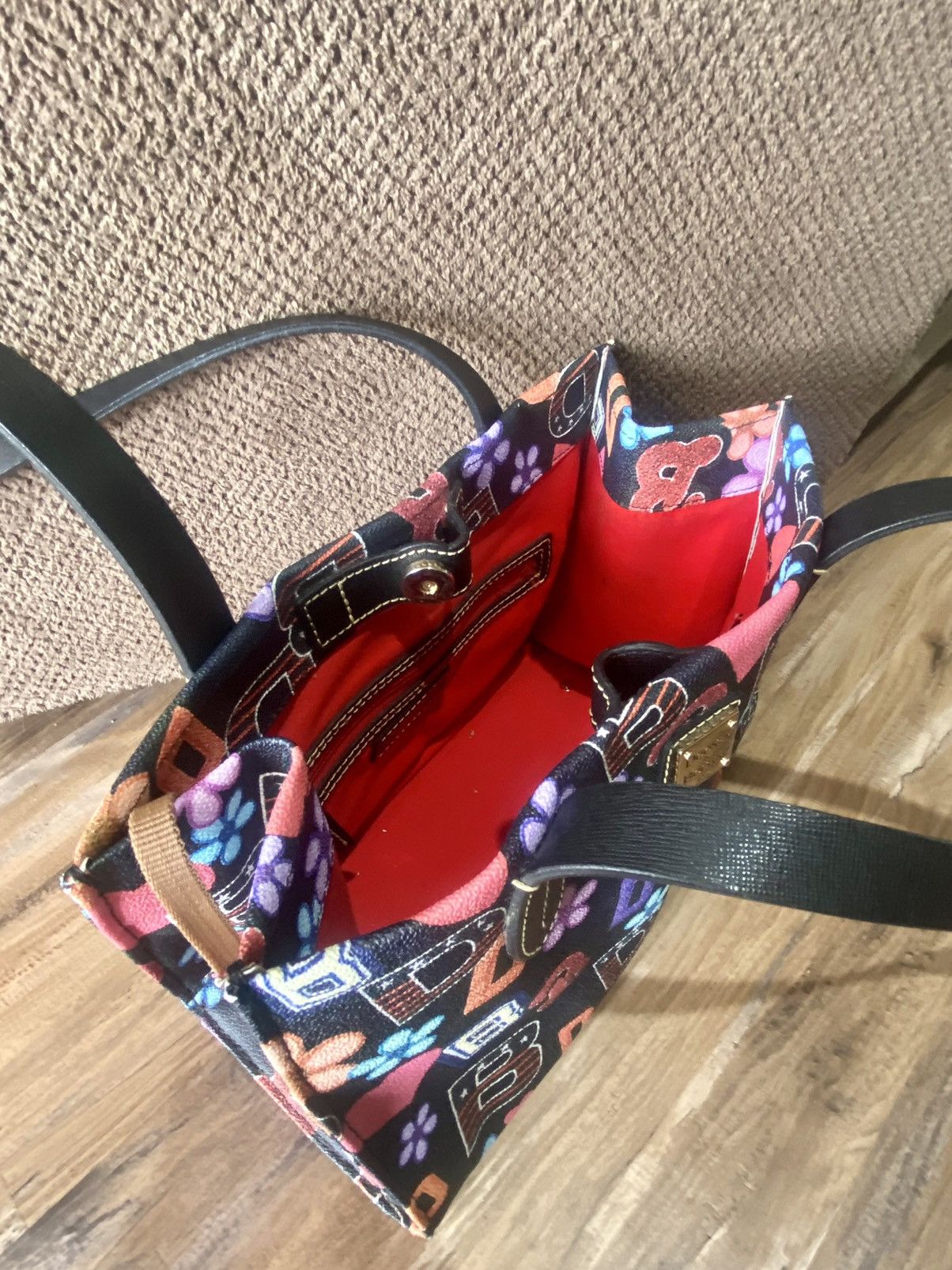 Dooney & Bourke Dooney & Bourke multicolor letter purse! Size ONE SIZE - 7 Thumbnail