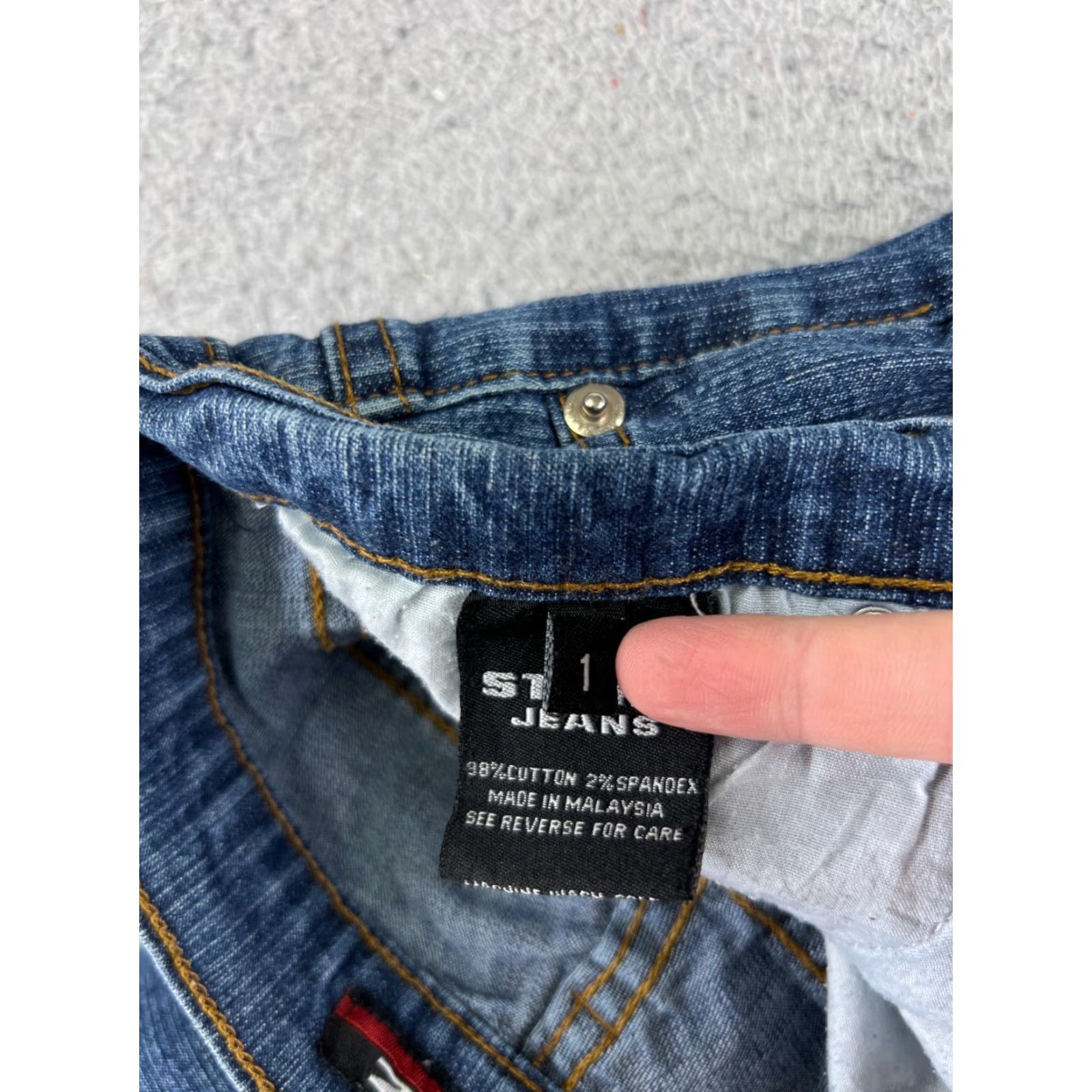 Vintage Starz Pants Womens Jeans Blue Denim Flared Low Rise Embroidered Cotton 26x29 Size 25" / US 0 / IT 36 - 7 Thumbnail