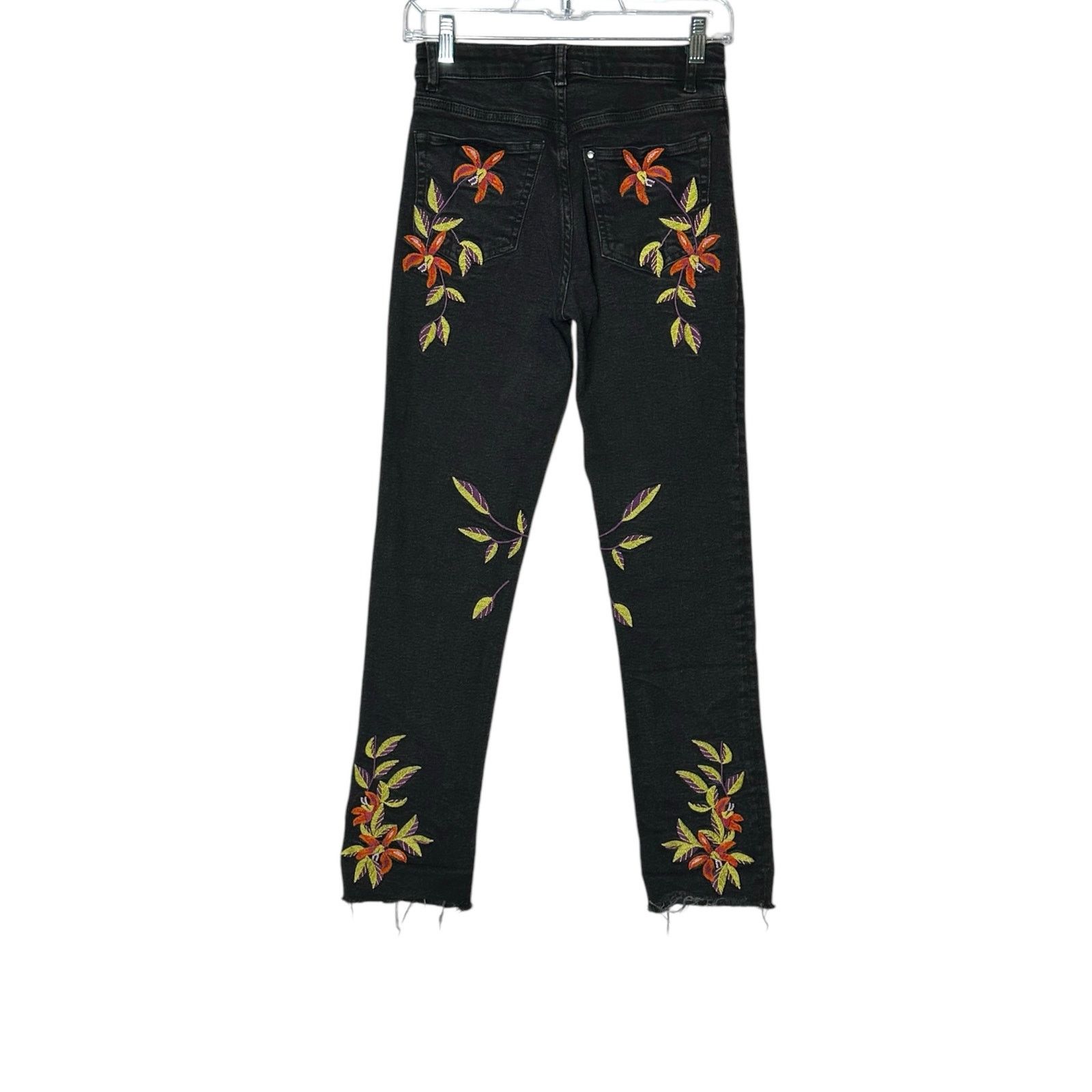 H&M H&M black floral embroidered high rise jeans size 4 Size 27" / US 4 / IT 40 - 6 Thumbnail