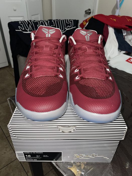 Kobe clearance 11 maroon