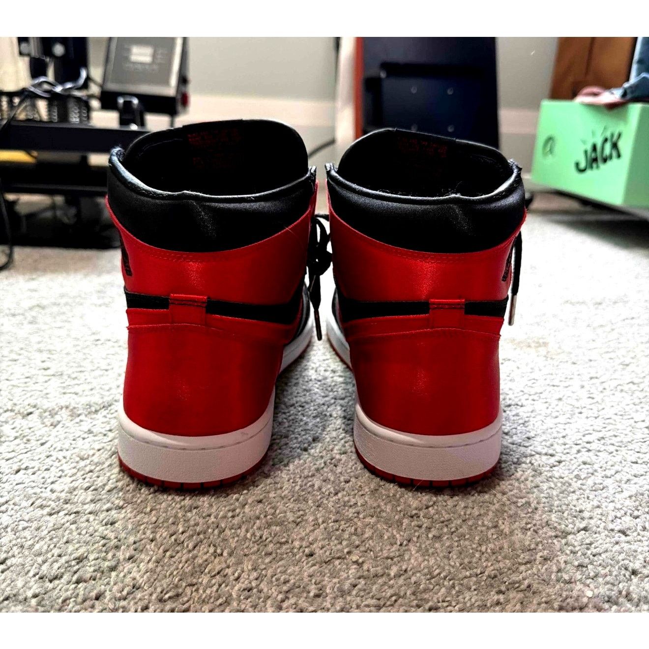 Jordan Brand Womens Air Jordan 1 Retro Satin Bred FD4810-061 Size 12W Size US 12 / IT 42 - 5 Thumbnail