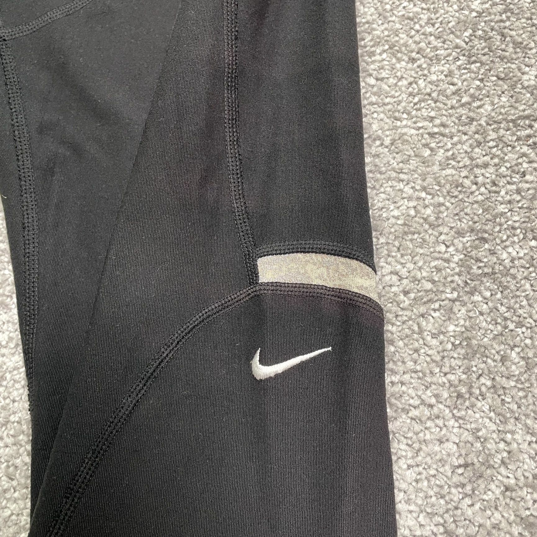 Nike Nike Dri-Fit Cropped Leggings Womens M Black Yoga Active 31x18 Athletic Compression Size 32" / US 10 / IT 46 - 5 Thumbnail