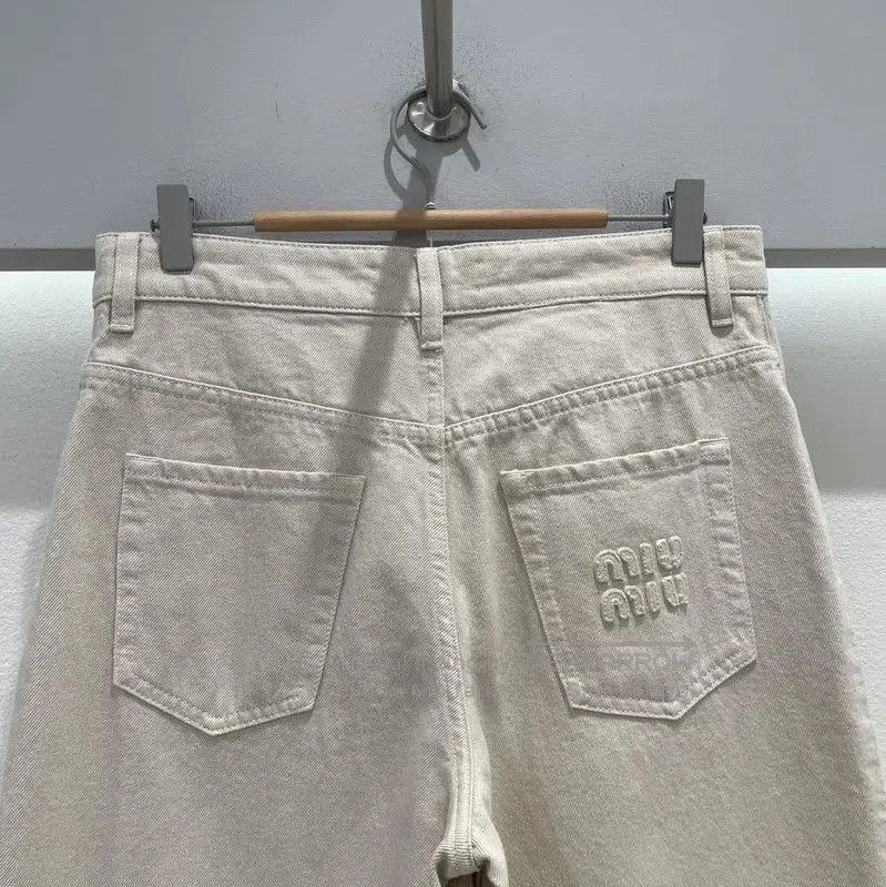 Miu Miu Miu Miu Beige Logo Cotton Denim Pants . Size 28" / US 6 / IT 42 - 3 Thumbnail