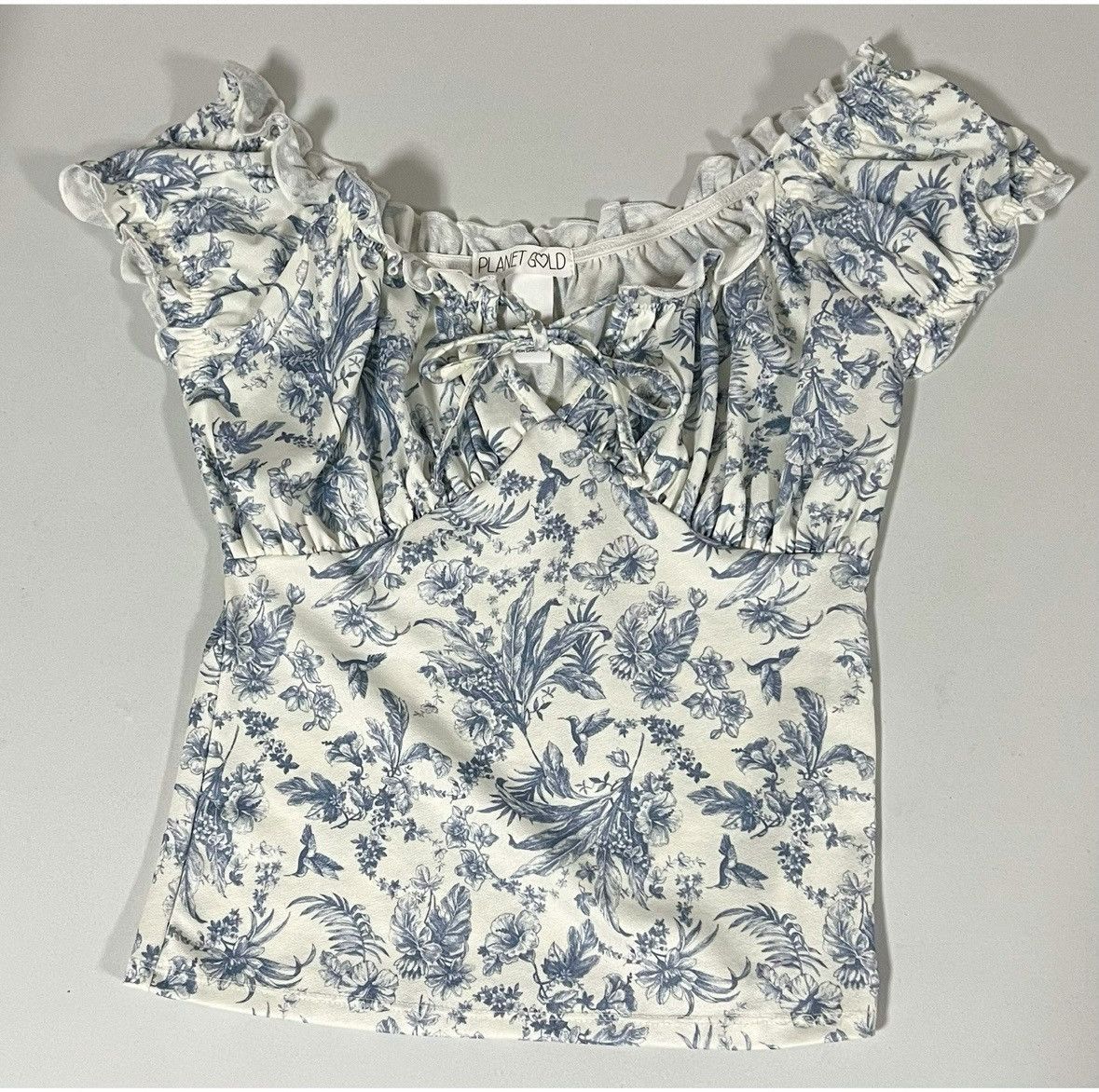 Free Planet White Blue Victorian Floral Shirt Top Blouse Size S 🤍🩵 #top Size S / US 4 / IT 40 - 2 Thumbnail