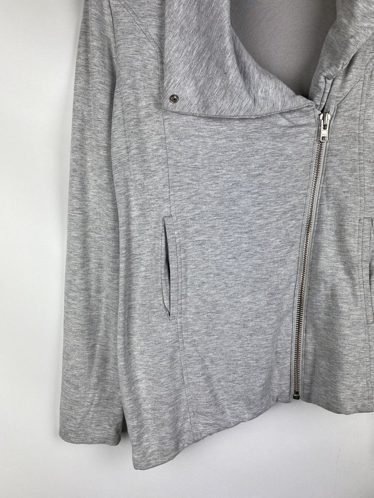 Helmut Lang Helmut Lang ladies full zip avant-garde assymetrical jacket Size L / US 10 / IT 46 - 7 Thumbnail