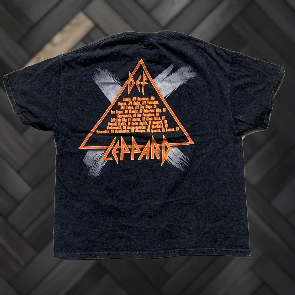 Vintage VINTAGE Def Leppard Tour T Shirt Concert Tee Band XL Black Cotton Graphic Print Mens Size US XL / EU 56 / 4 - 1 Thumbnail