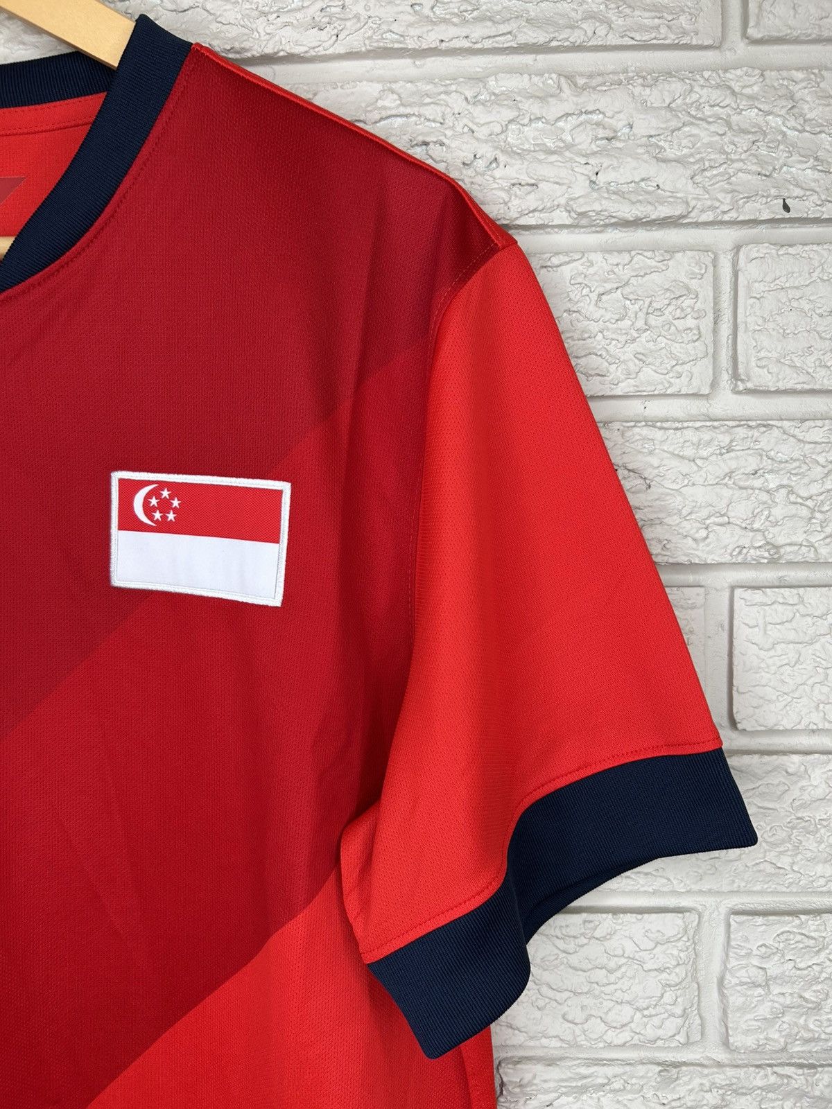 Nike Nike Singapore National Team 2014 Home Jersey Size US XL / EU 56 / 4 - 8 Thumbnail