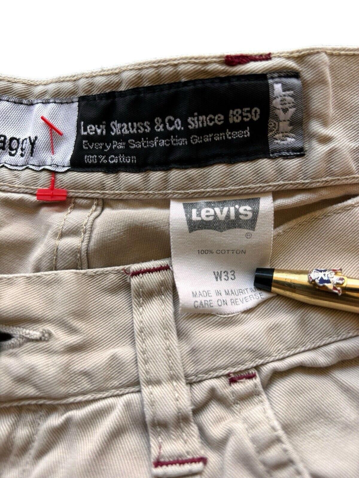 Levi's × Vintage Levi’s Silver Tab Baggy Khaki Cargo Shorts Size 33 Y2K Size US 33 - 3 Thumbnail