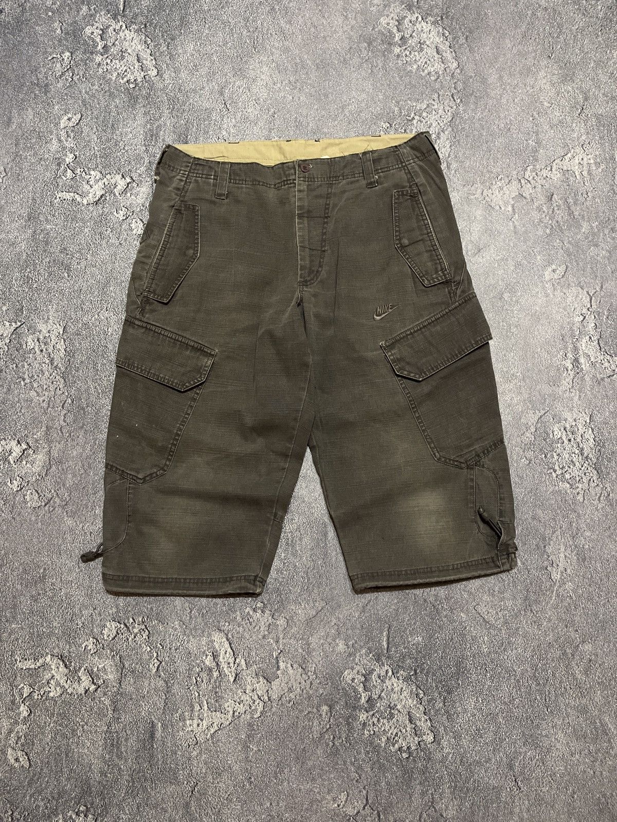 Japanese Brand × Vintage Vintage Y2K Nike Cargo Long Shorts Japanese Style Size US 34 / EU 50 - 1 Thumbnail
