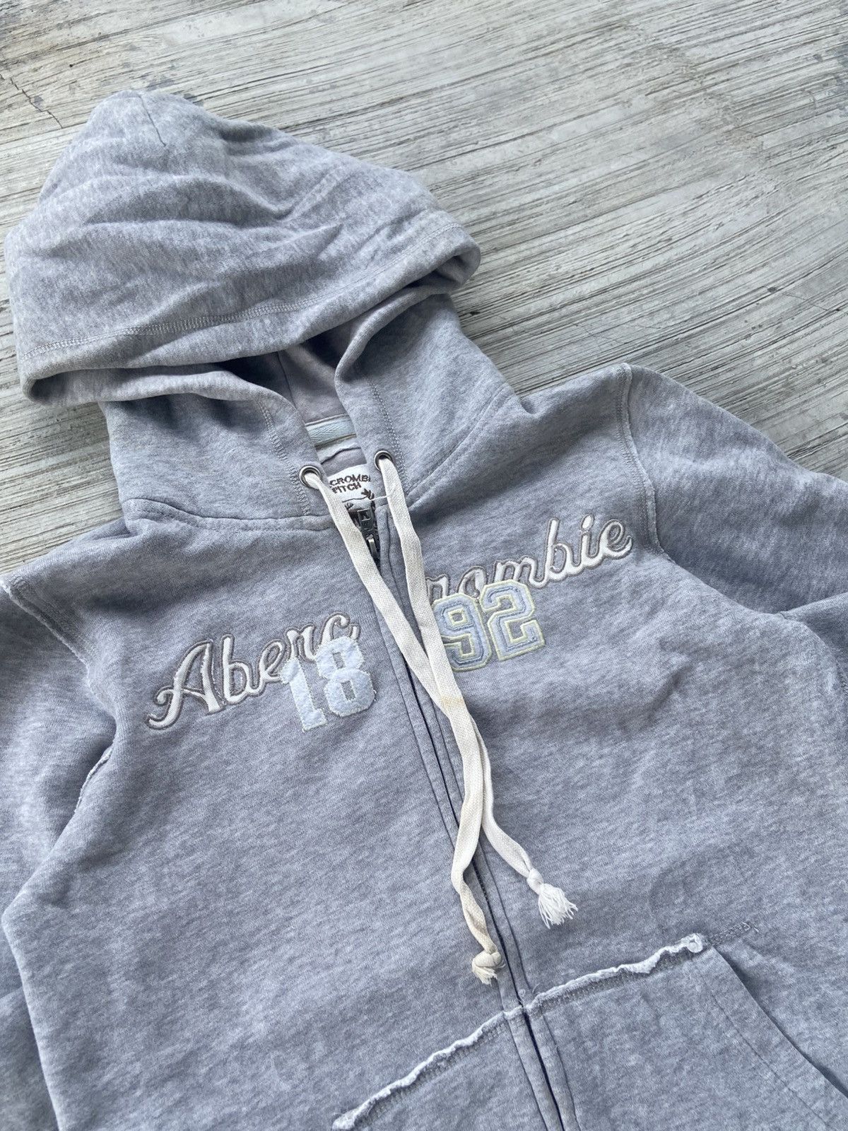 Abercrombie & Fitch Vintage Abercrombie & Fitch Zip Hoodie Size US S / EU 44-46 / 1 - 3 Thumbnail