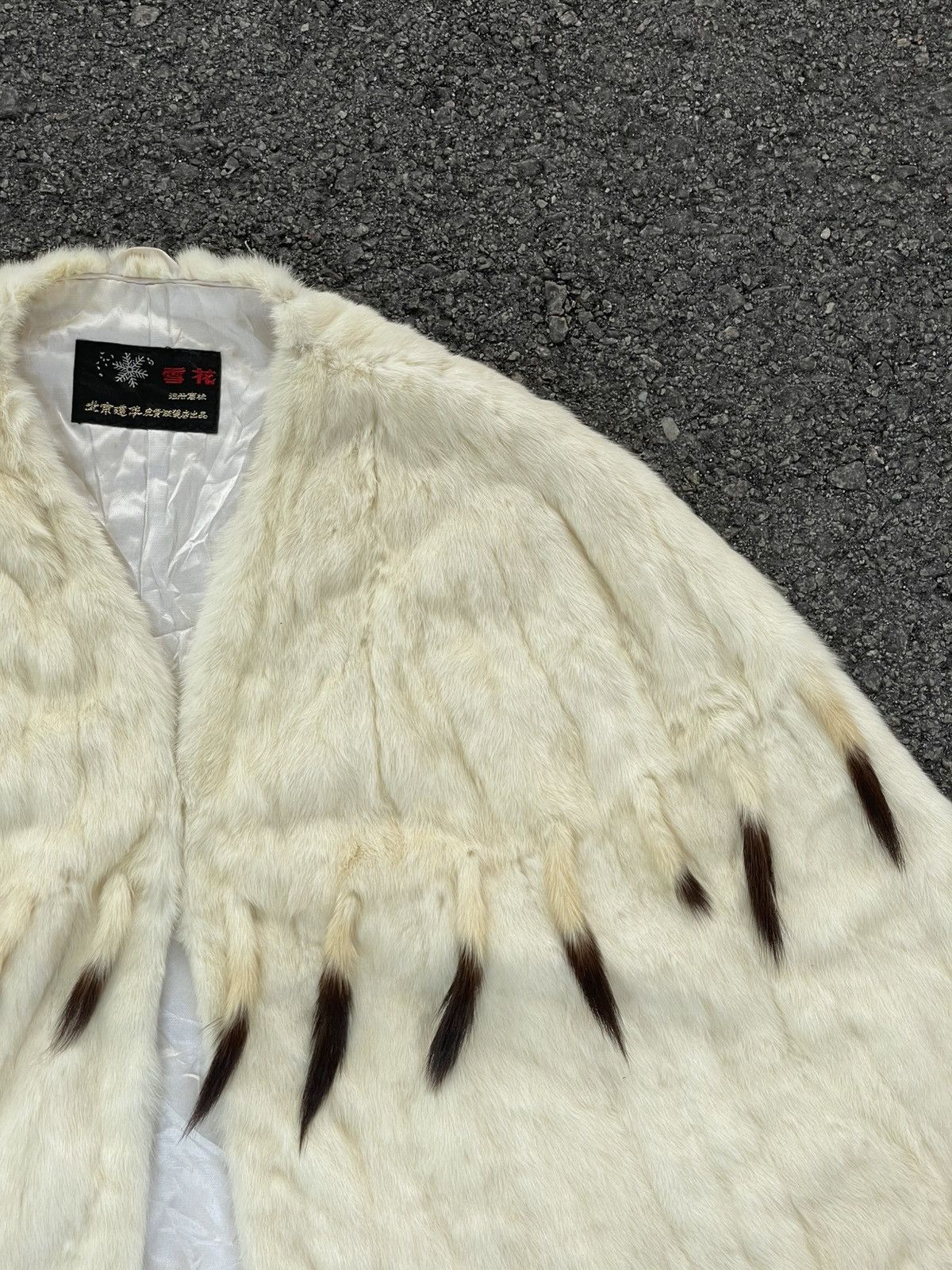 Designer Ermine Tail Cape Size M / US 6-8 / IT 42-44 - 2 Thumbnail