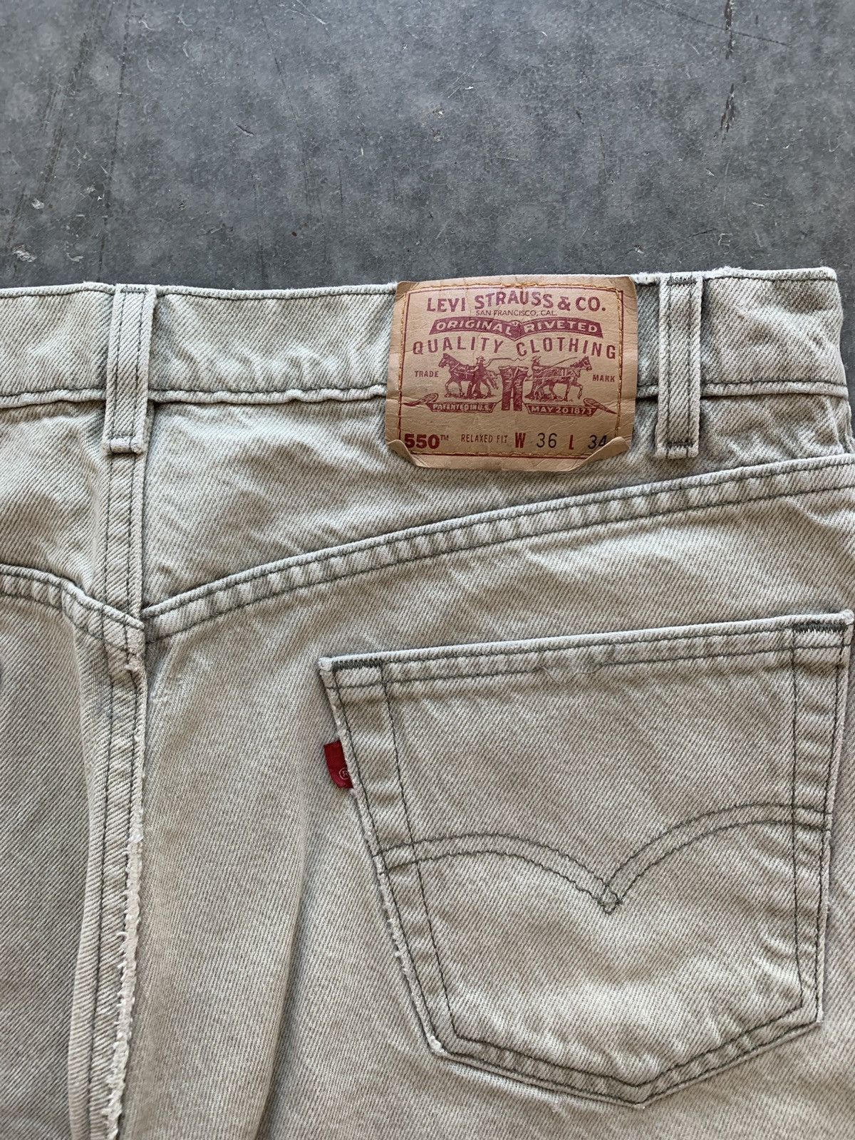 Levi's × Vintage Crazy Vintage 90s Levi’s Jean Shorts Essential Skater Size US 35 - 2 Thumbnail
