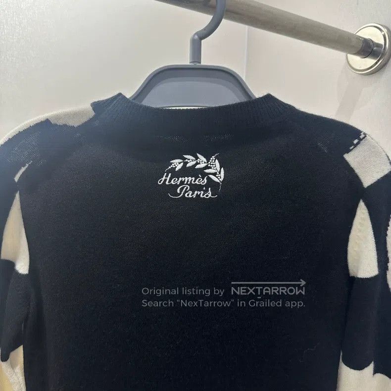 Hermes Hermes Black and White Pig Nose Button Cashmere Sweater Size XXS / US 00 / IT 34 - 3 Thumbnail