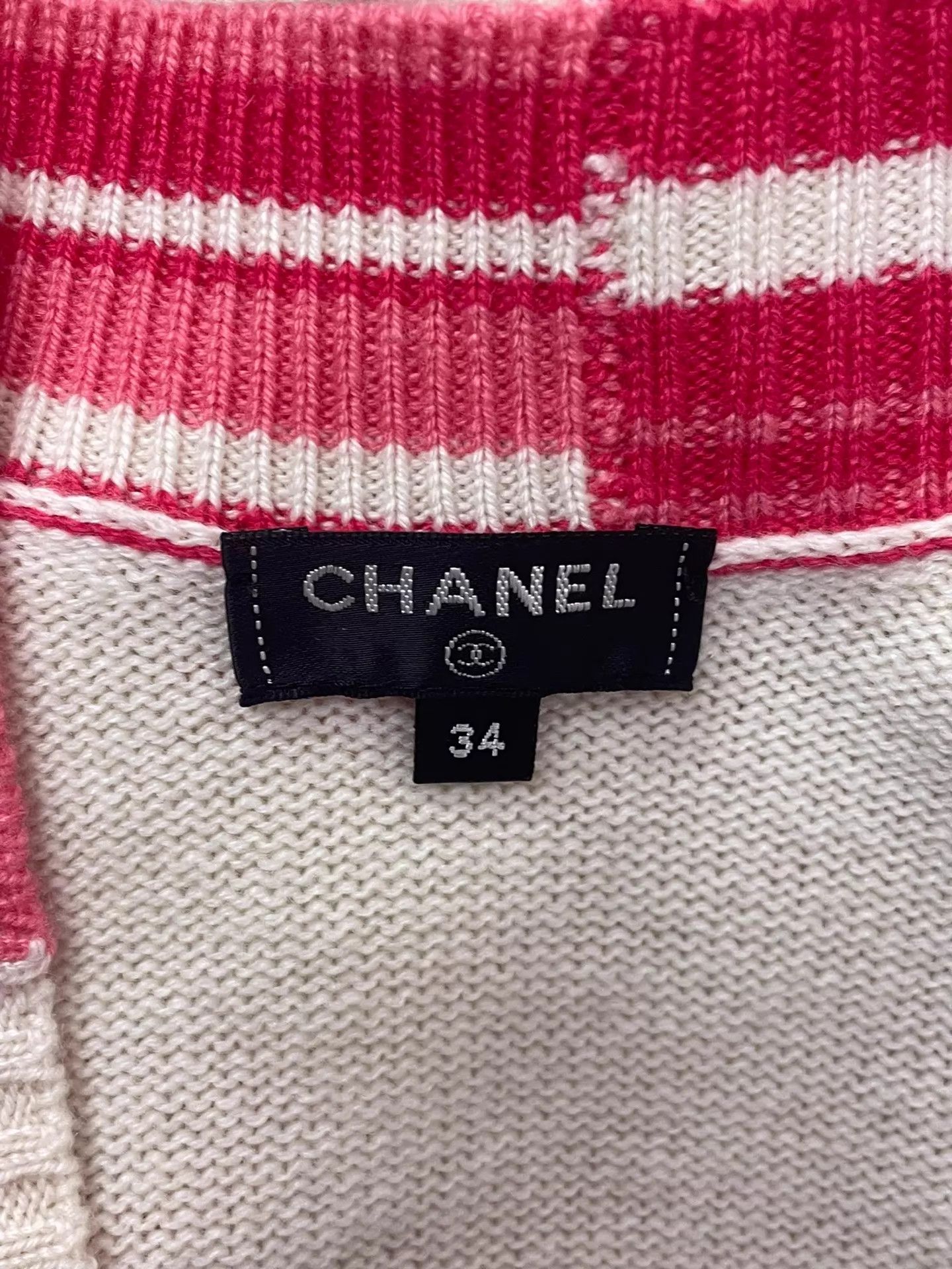 Chanel Chanel Red & White Cashmere Knitted Cardigan 34 Size XS / US 0-2 / IT 36-38 - 4 Thumbnail