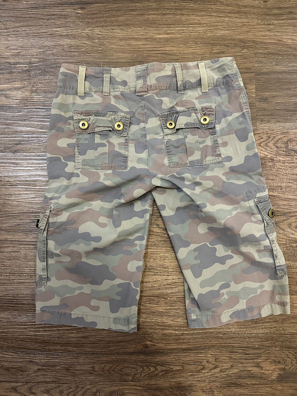 Old Navy Old Navy Camo Shorts Size 28" / US 6 / IT 42 - 3 Thumbnail