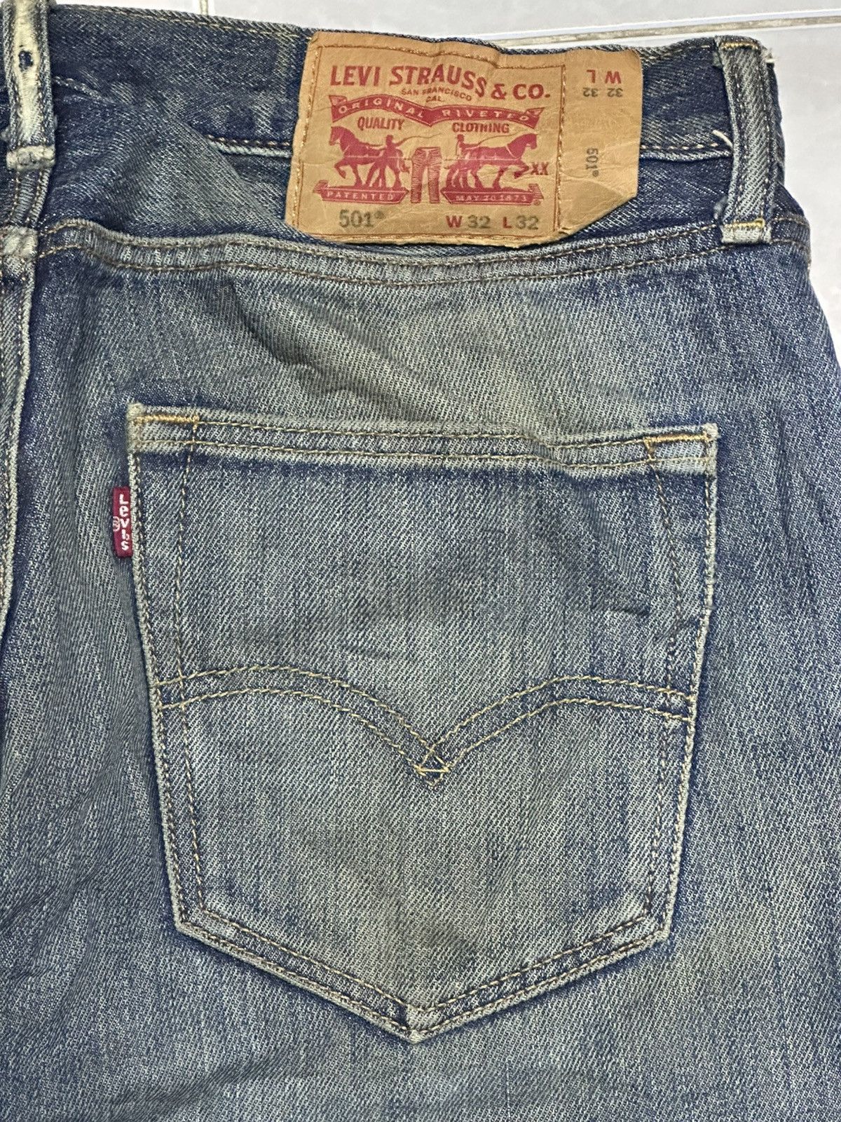 Levi's Levis Straus & Co Straight Loose Style With Faded Wash Size US 33 - 7 Thumbnail