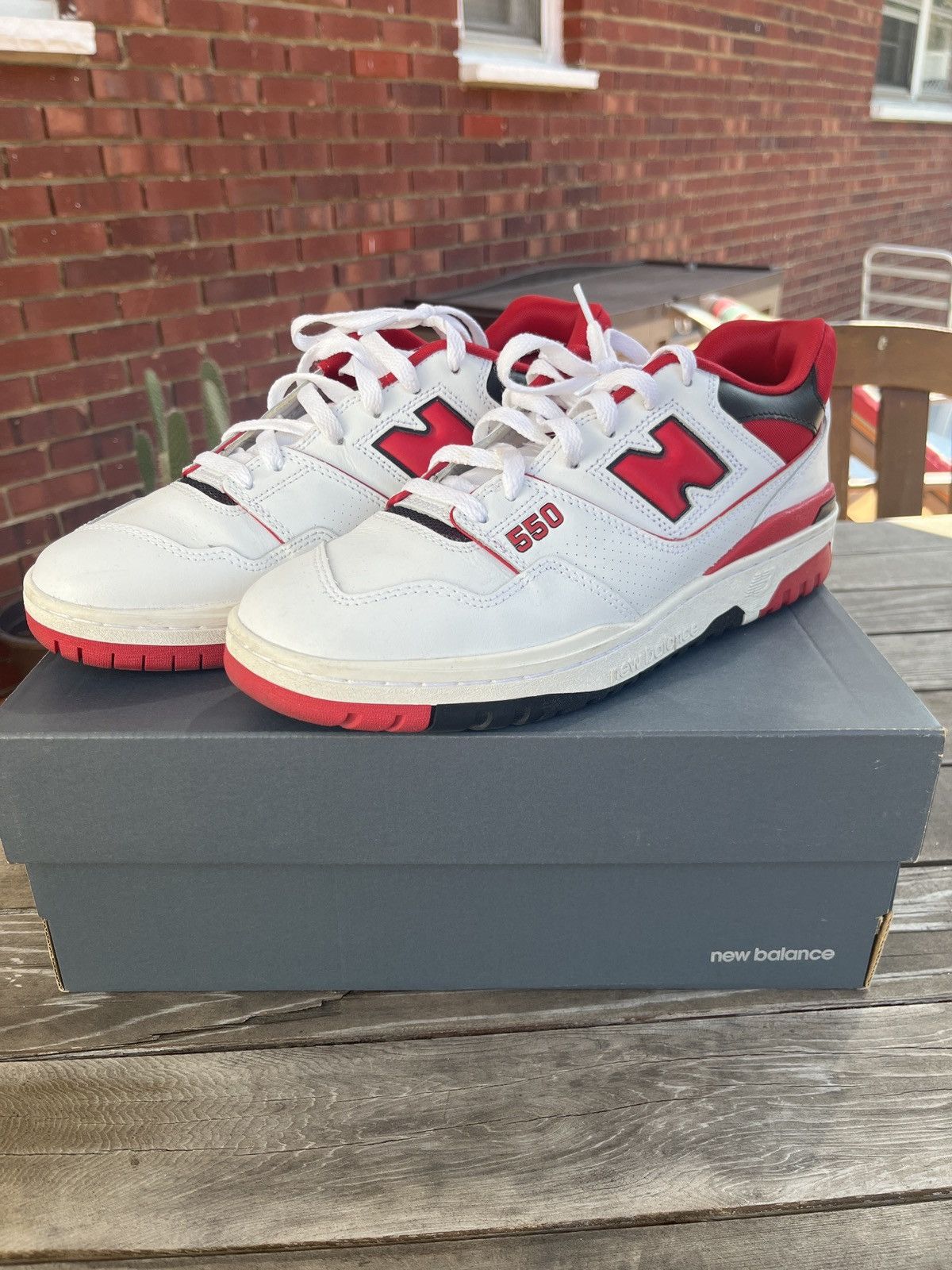 New Balance New Balance 550 “White Team Red” Size US 10 / EU 43 - 1 Thumbnail