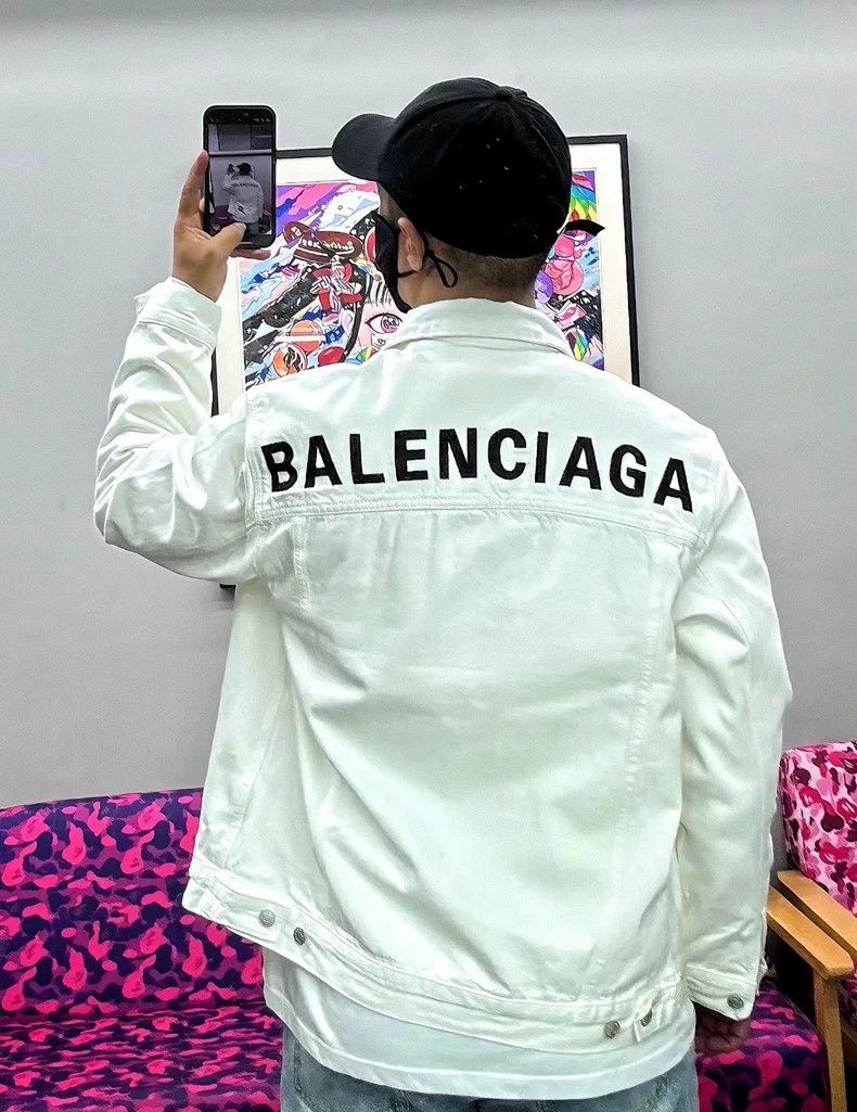 Balenciaga Balenciaga Denim jacket with letters on white back Size US S / EU 44-46 / 1 - 5 Thumbnail