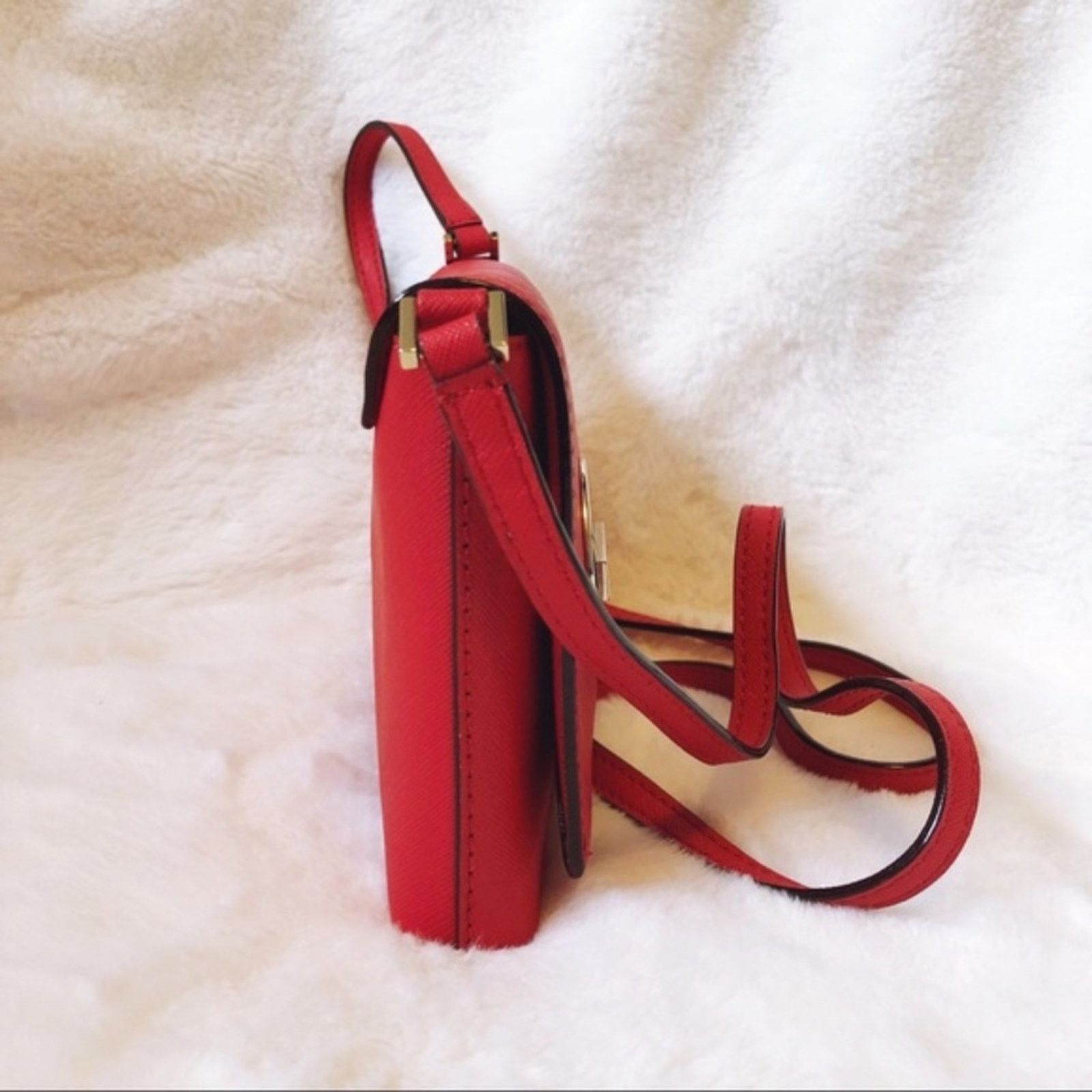 Kate Spade Kate Spade Red & Gold Saffiano Leather Crossbody Bag Size ONE SIZE - 6 Thumbnail