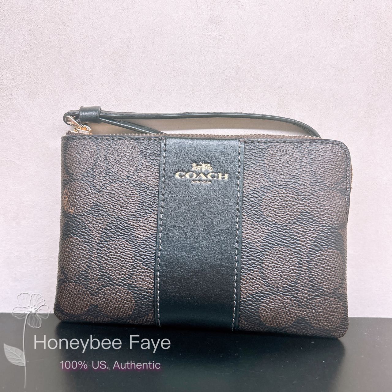 Coach Corner Zip Wristlet In Signature Canvas With Stripe CW854 Size ONE SIZE - 1 Thumbnail