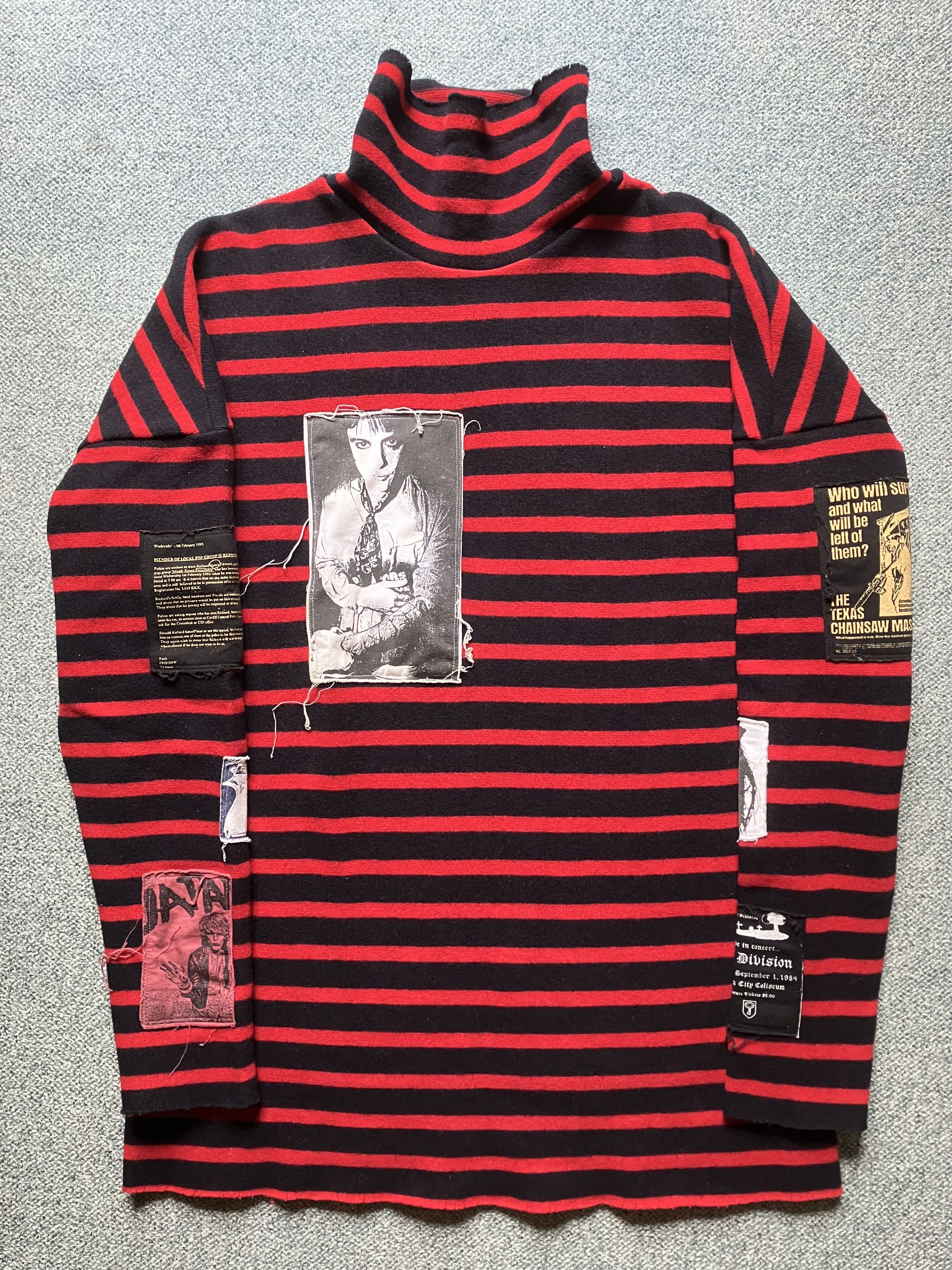 Raf Simons Raf Simons AW01 Riot Riot Riot Patched Turtleneck Size US S / EU 44-46 / 1 - 1 Thumbnail