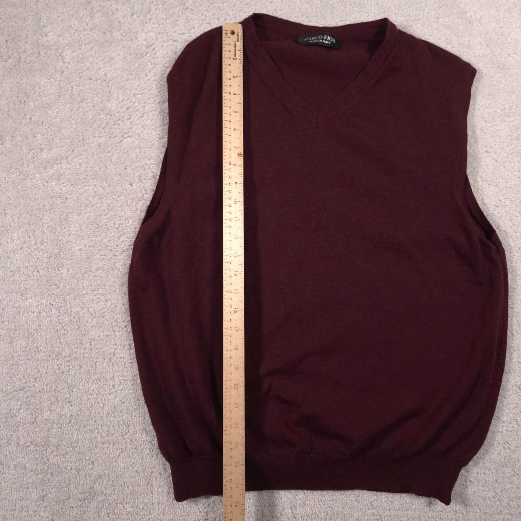 Vintage Marco Fiori Sweater Vest Mens Large Red V Neck Knit Pullover Made In Italy Size US L / EU 52-54 / 3 - 6 Thumbnail