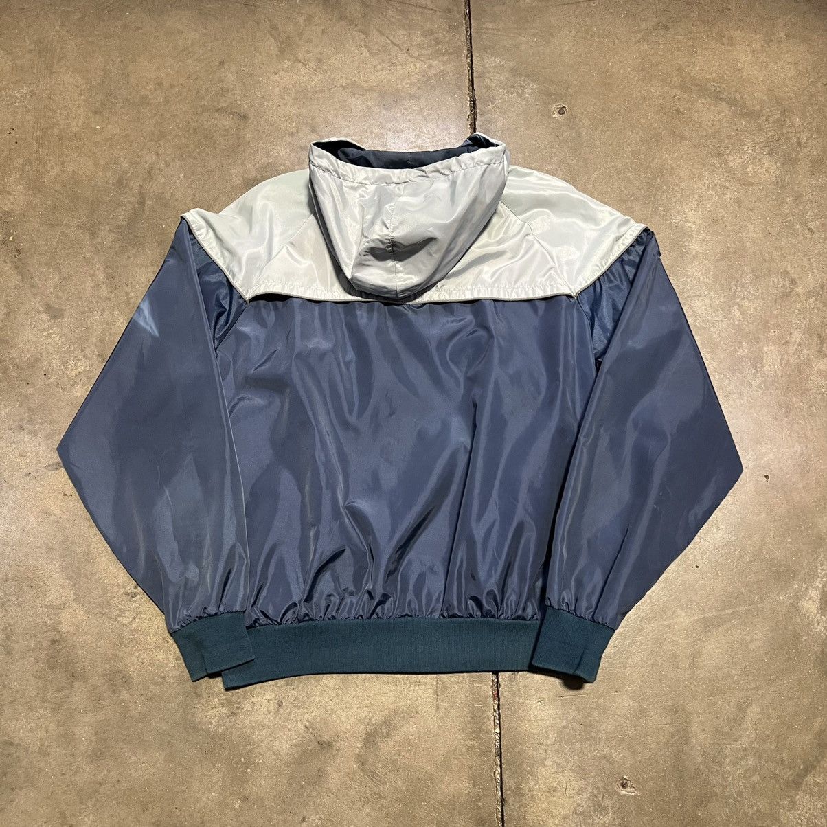 Nike Vintage 80s Nike Windbreaker Track Jacket Lightweight Logo Size US L / EU 52-54 / 3 - 7 Thumbnail