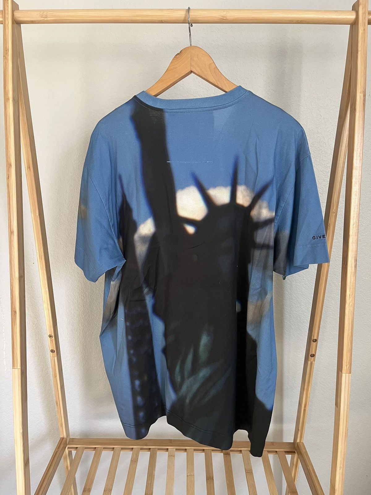 Givenchy Givenchy Statue Of Liberty Oversized T-Shirt Men's Blue M Size US M / EU 48-50 / 2 - 2 Thumbnail