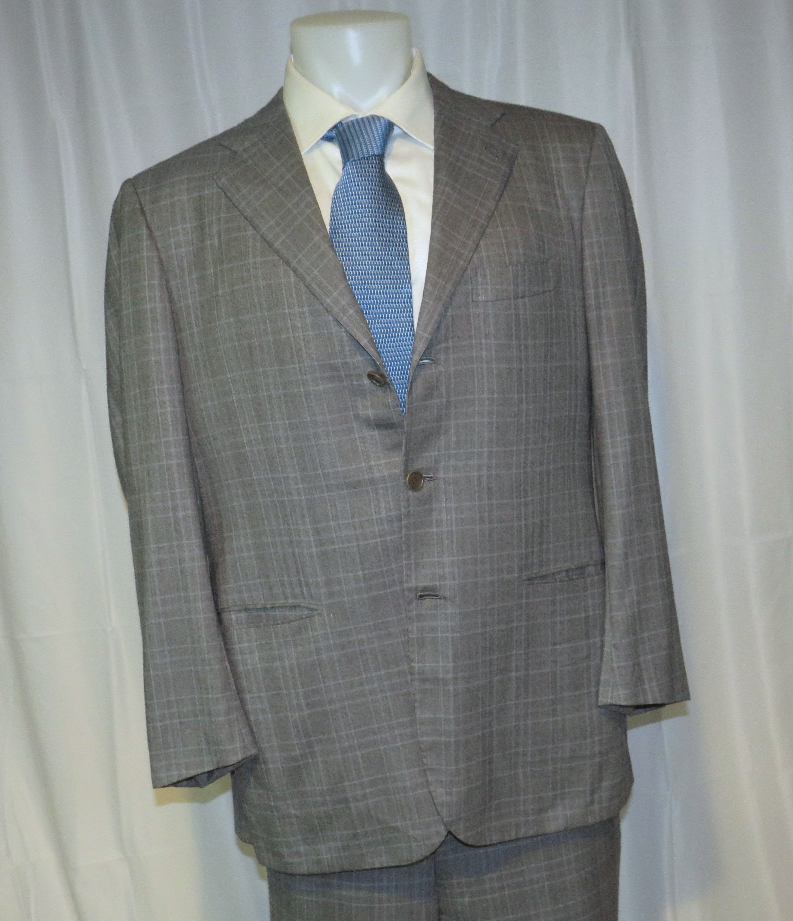 Kiton 13.2 Micron Super 210 Gray Plaid Three Button Suit 42R Size 42R - 9 Thumbnail