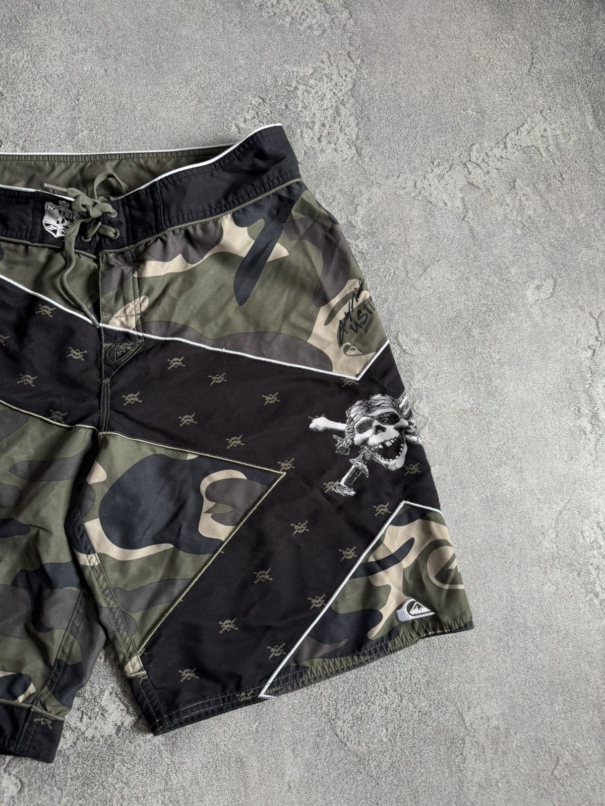 Quiksilver Quiksilver 32size camouflage surf style shorts 🩳 surfing 90s Size US 32 / EU 48 - 10 Thumbnail