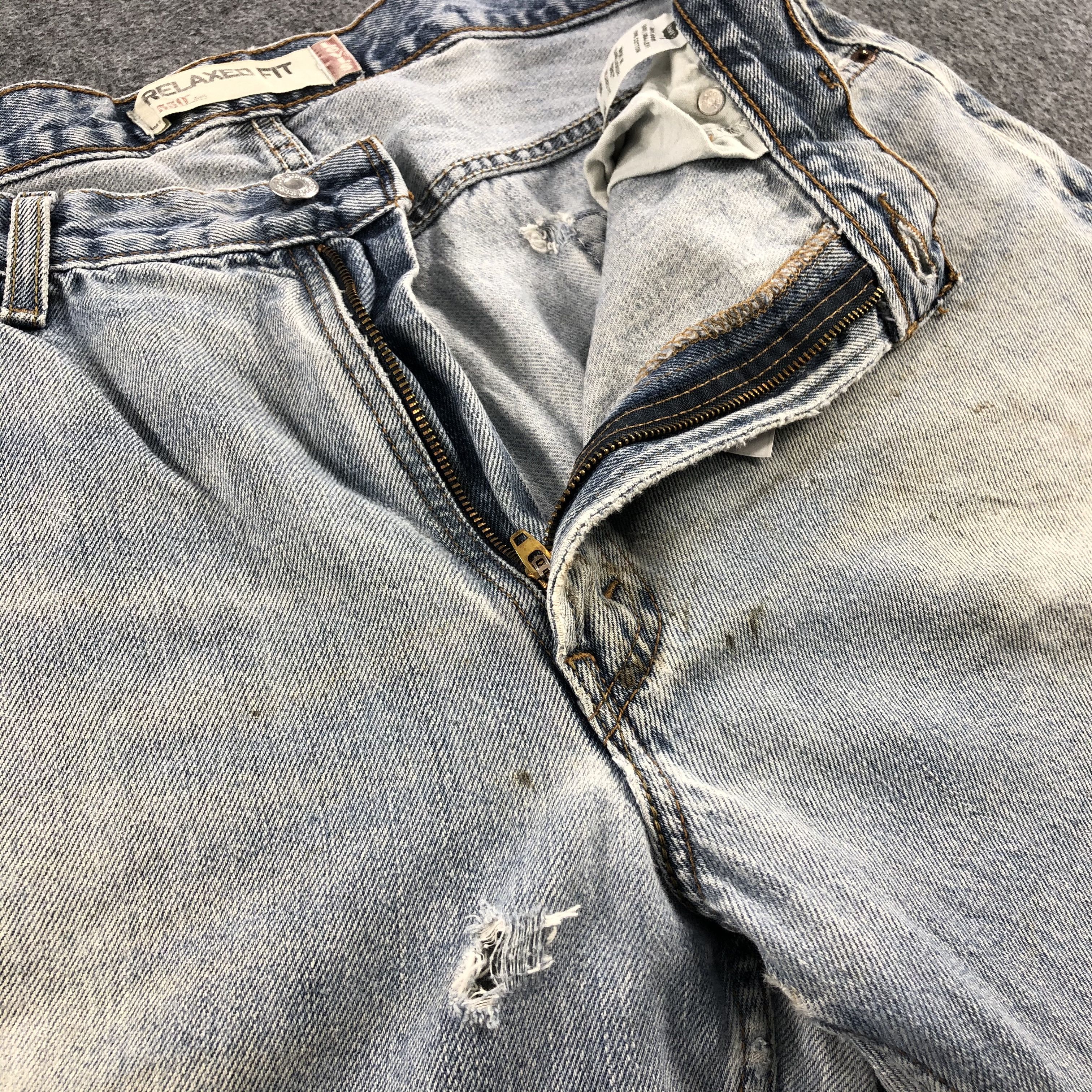Levi's Distressed Vintage Levis 550 Jeans Light Washed Denim-J996 Size US 35 - 9 Thumbnail